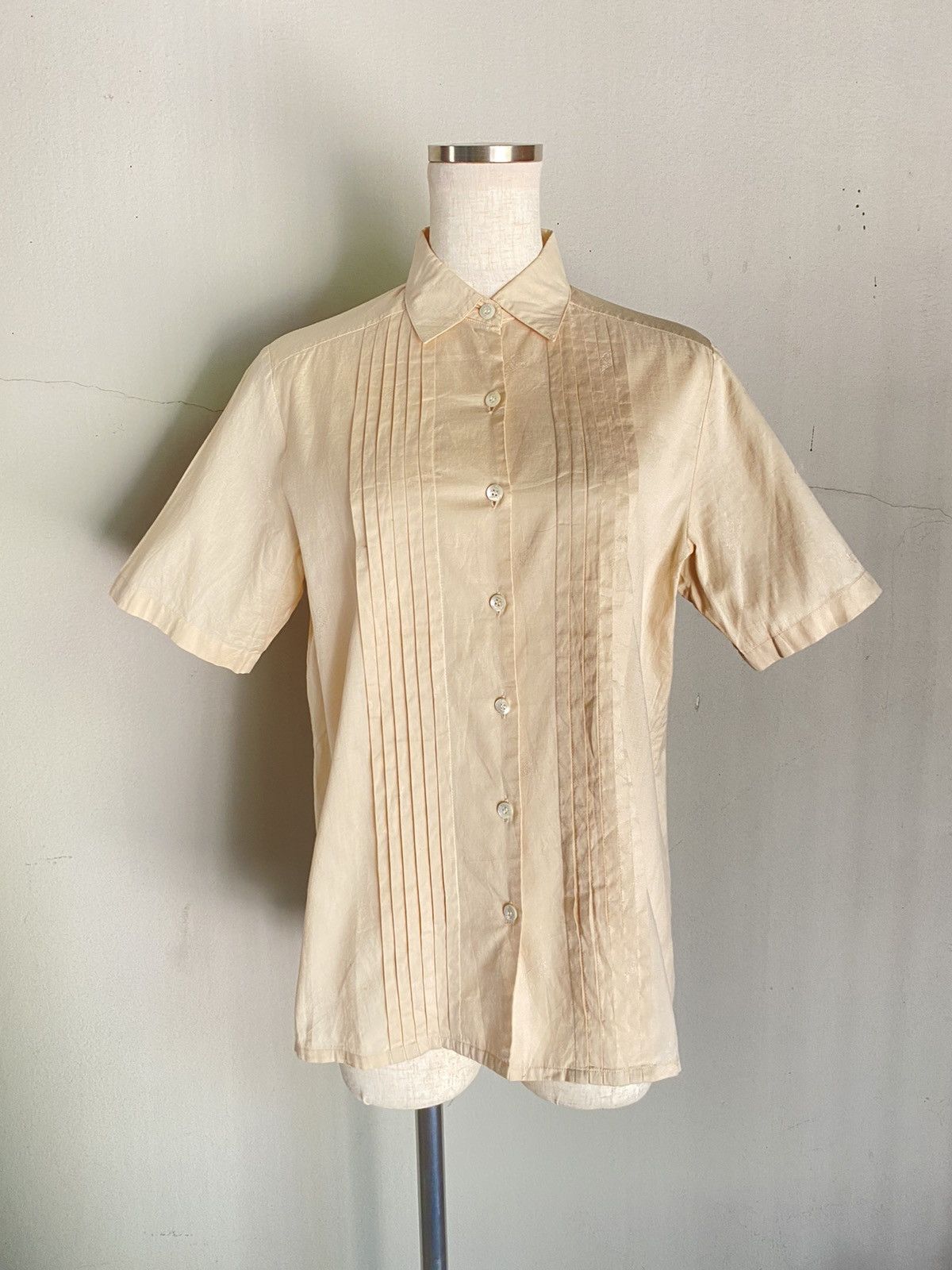 Burberry BURBERRY Beige Pleated Button-Up Shirt Size M / US 6-8 / IT 42-44 - 1 Thumbnail