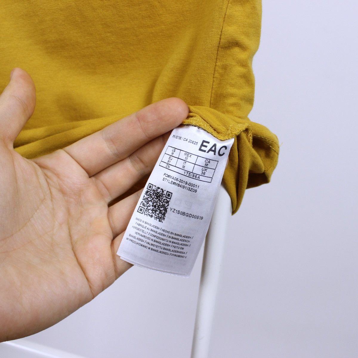 Guess Guess Short Sleeve T-Shirt Size US M / EU 48-50 / 2 - 5 Thumbnail