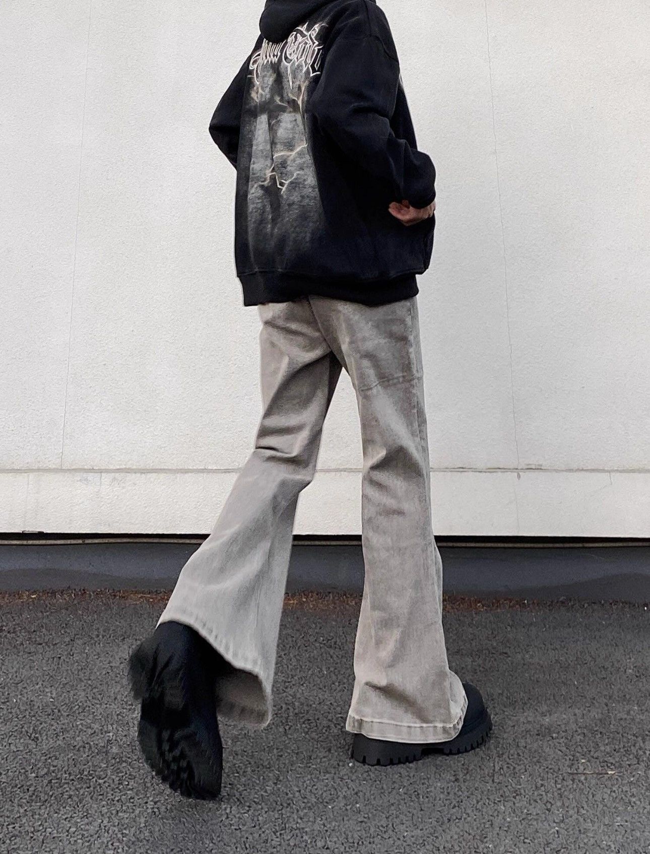 Designer × Jean Streetwear Gray Flared Jeans Size US 31 - 4 Thumbnail