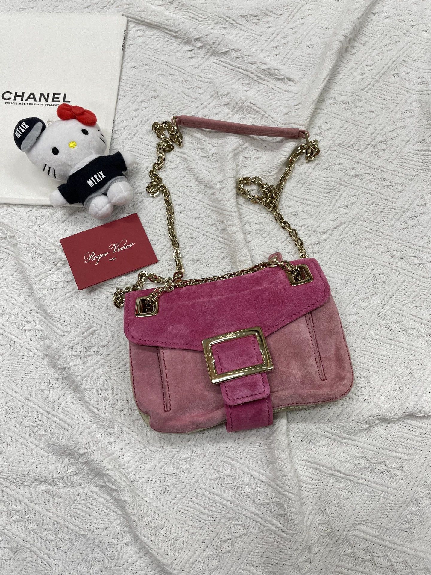Roger Vivier Roger Vivier Pink Suede Chain Armpit Bag Size ONE SIZE - 1 Thumbnail
