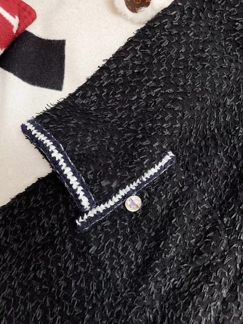 Chanel Chanel 22A Handmade Workshop Black Mixed Color Rolled Long Size XS / US 0-2 / IT 36-38 - 3 Thumbnail