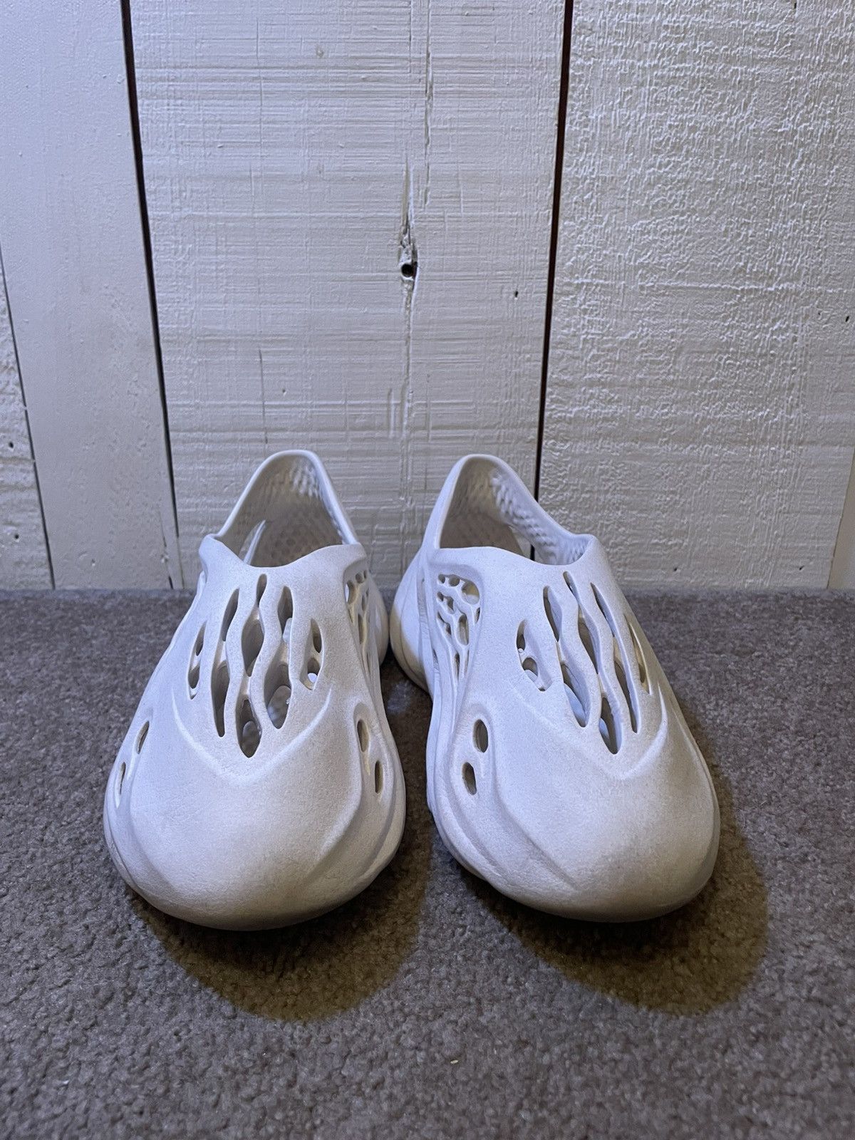 Yeezy Roam runner Size US 11 / EU 44 - 2 Thumbnail