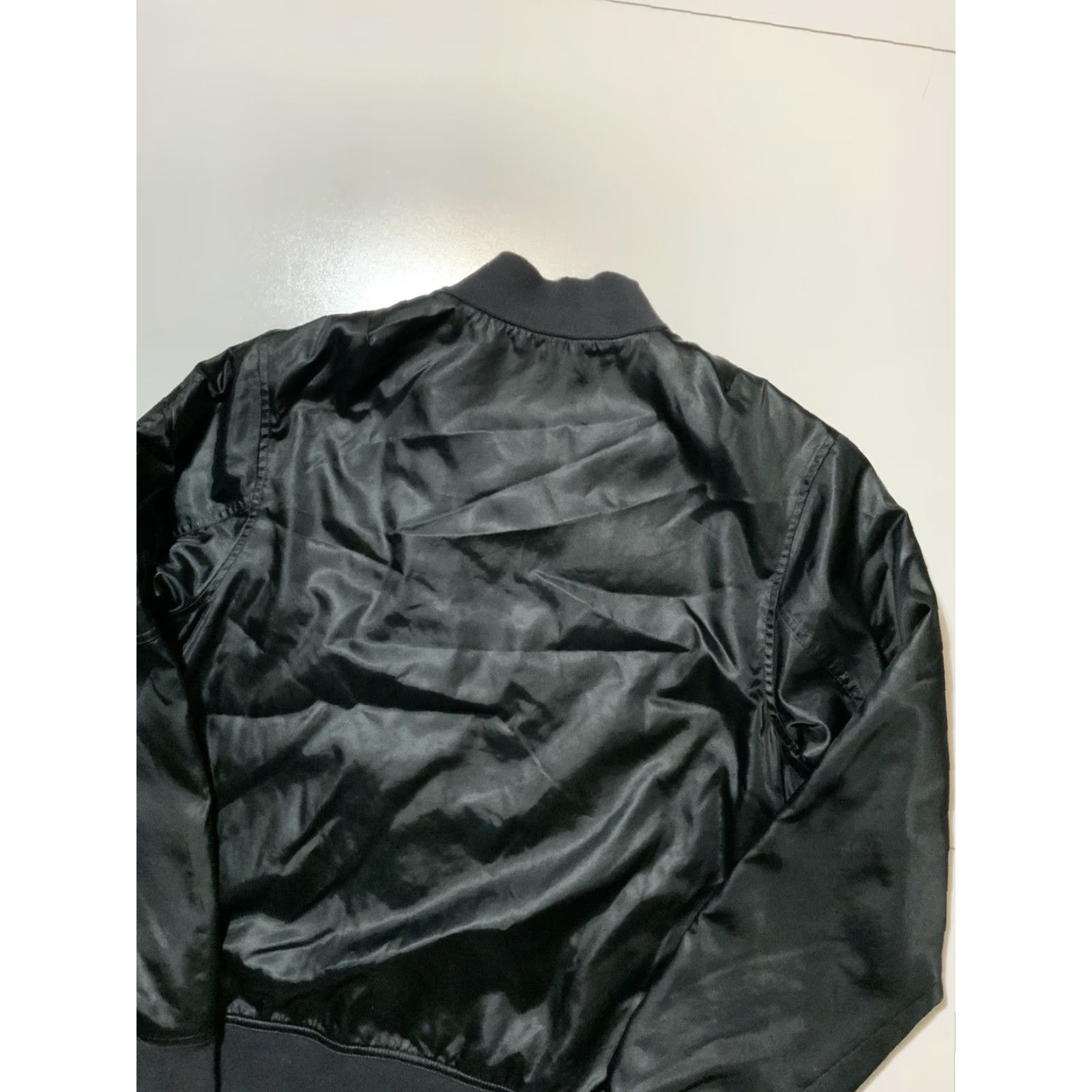 Jordan Brand VINTAGE Air Jordan Black Satin Retro Jumpman Logo Full Zip Bomber Jacket Sz. L Mens Size US L / EU 52-54 / 3 - 7 Thumbnail