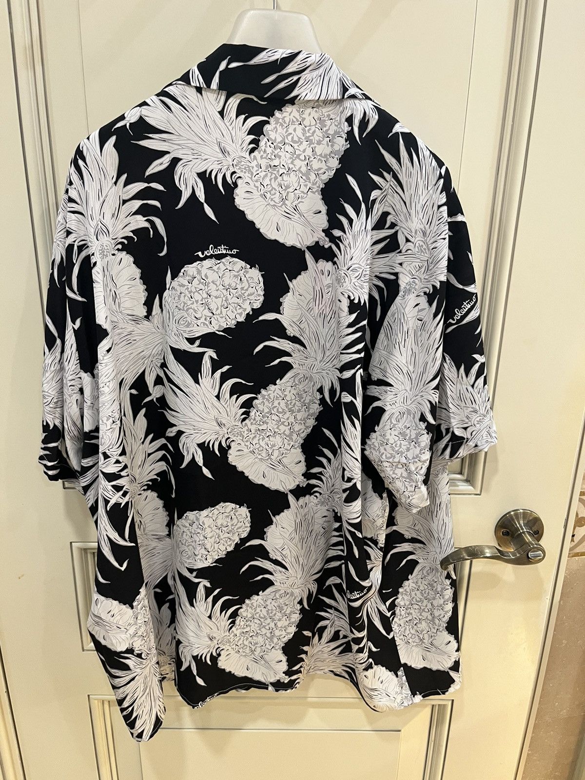 Valentino Pineapple print silk bowling shirt size46 Size US S / EU 44-46 / 1 - 13 Thumbnail