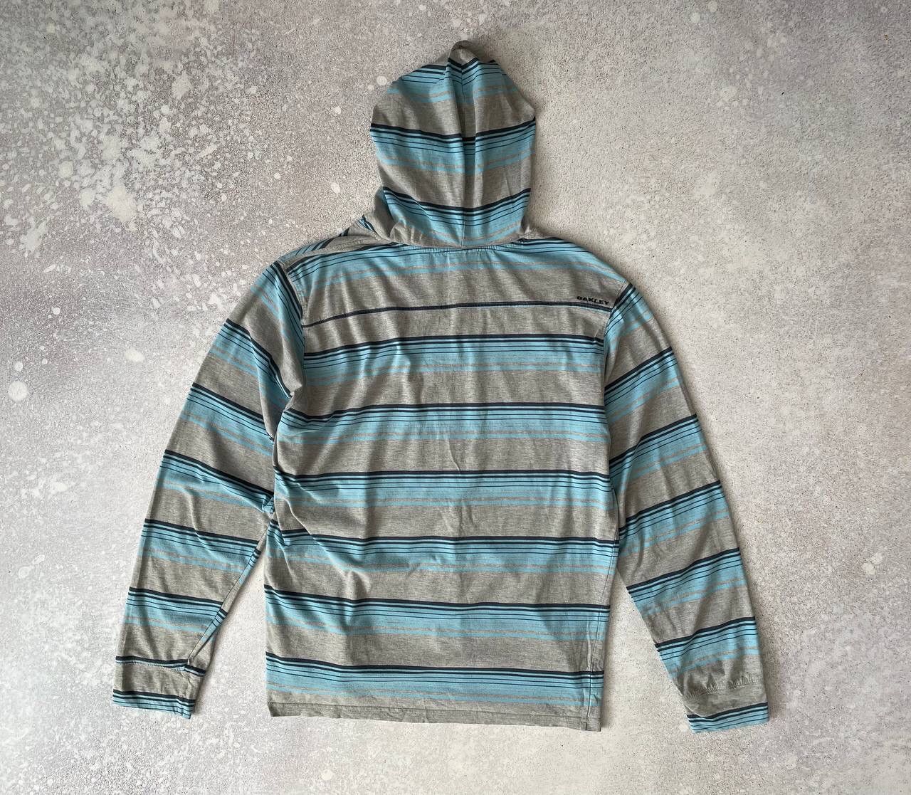 Oakley × Vintage Vintage Oakley Grey Hoodie Size XL Y2K Rare Item Size US XL / EU 56 / 4 - 4 Thumbnail