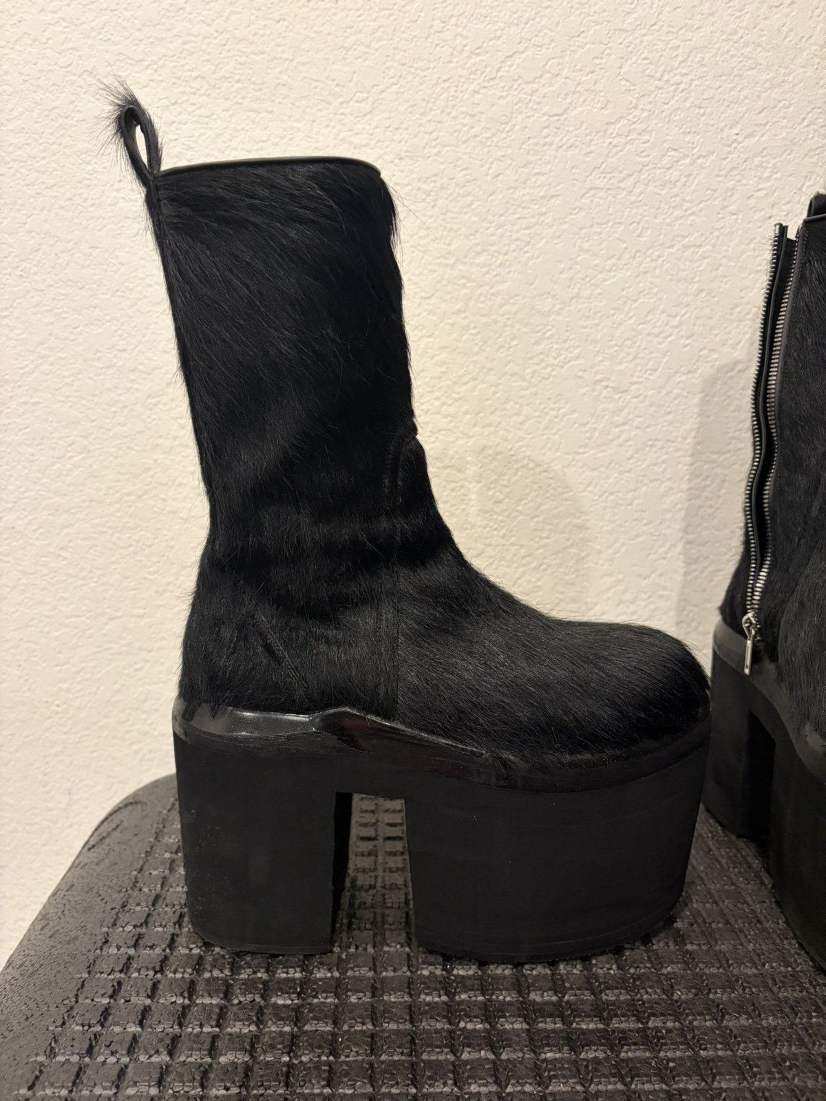 Rick Owens Rick Owens Black Bozo Tractor Calf Hair Creeper Zipper Boot Size US 9 / EU 42 - 4 Thumbnail