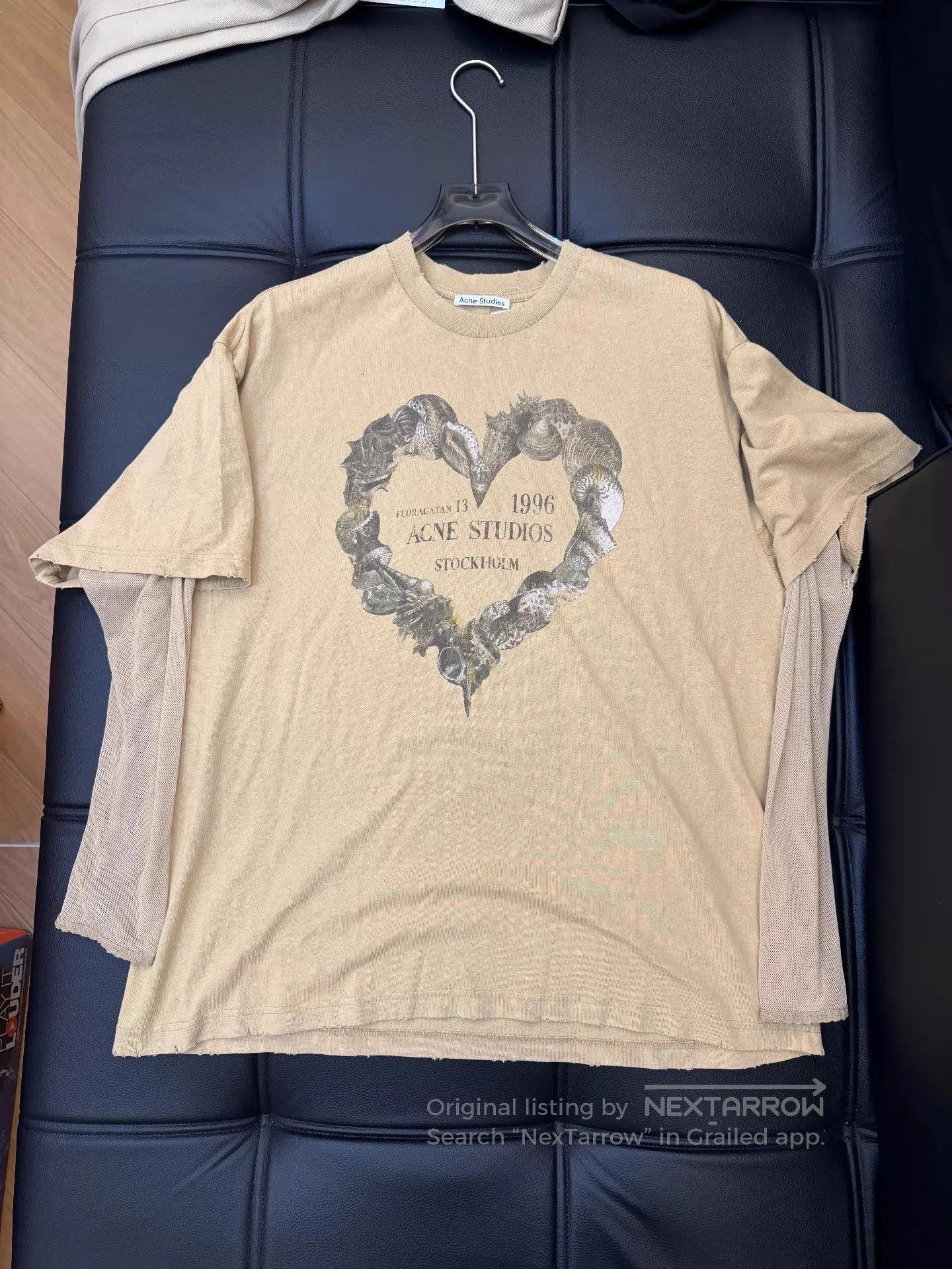 Acne Studios Beige Heart Graphic Short Sleeve Shirt. Size US S / EU 44-46 / 1 - 1 Thumbnail