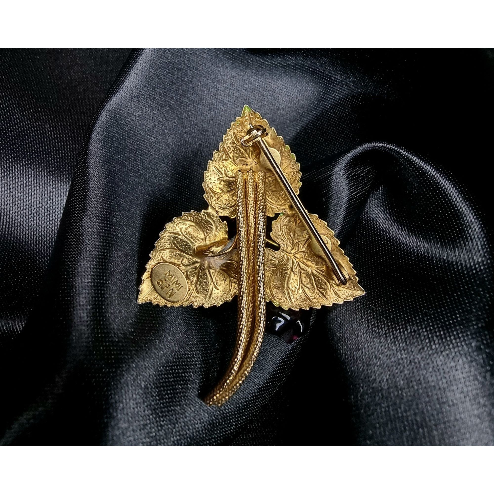 Vintage Rare Find Vintage Mimi Di N Enamel Floral Brooch Size ONE SIZE - 5 Thumbnail