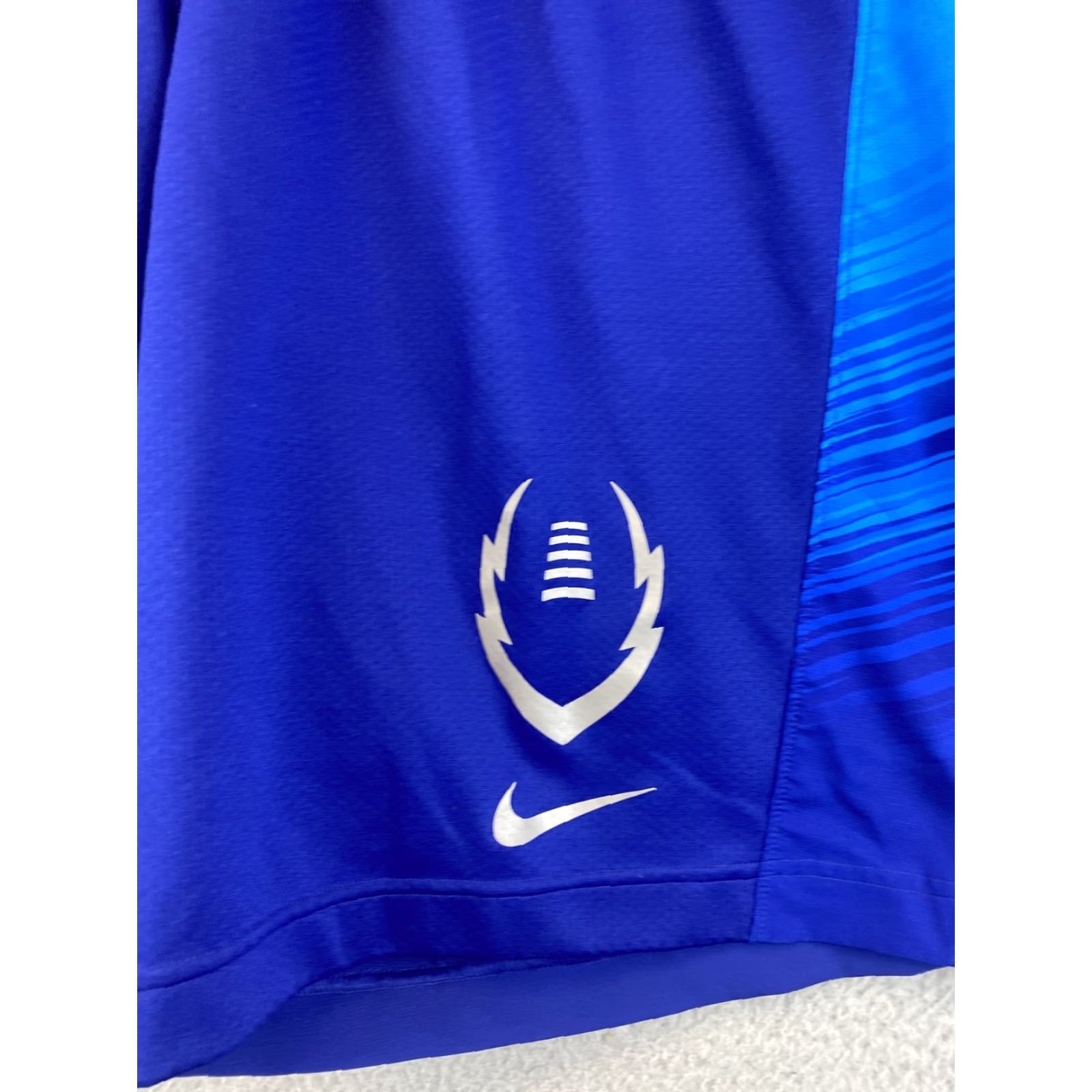 Nike Nike Dri-FIT Football Shorts Men's Large Athletic Blue Pockets 30x11 /85-13 Nike Dri-FIT Size US 33 - 2 Thumbnail