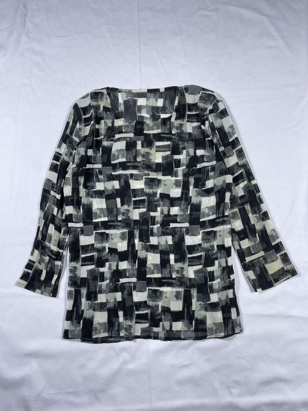 Issey Miyake × Japanese Brand × Yohji Yamamoto Undefined pleats abstrak long sleeve Style issey miyake Size US S / EU 44-46 / 1 - 1 Thumbnail