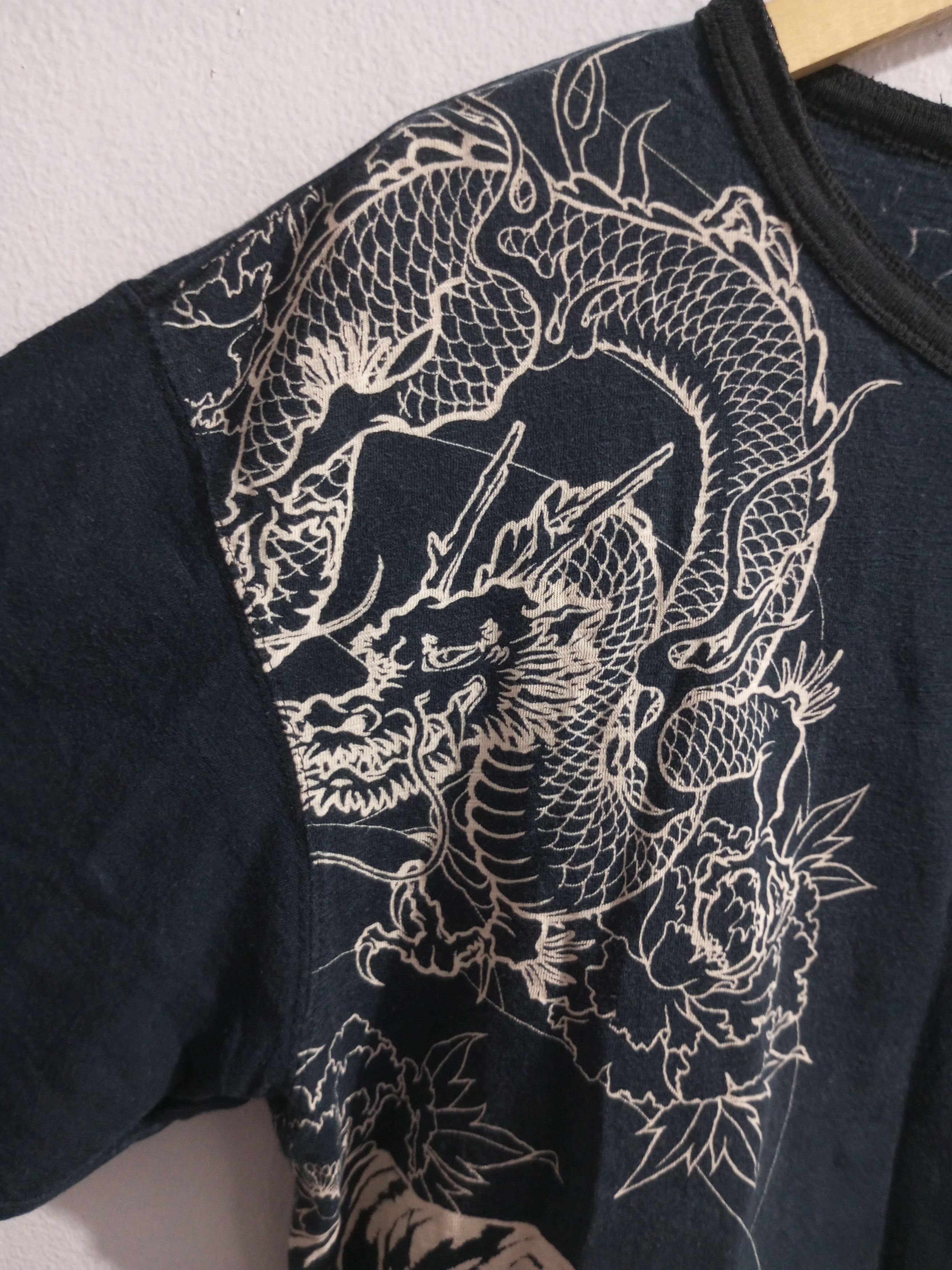 Karakuri Tamashii Vintage sukajan Shanghai colar dragon vs tigers tee Size US L / EU 52-54 / 3 - 4 Thumbnail