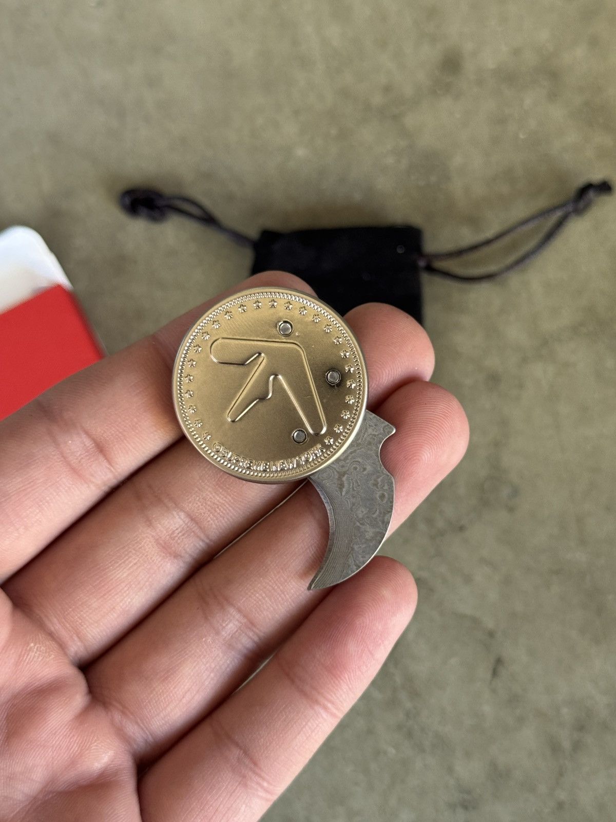 小物 Supreme/Aphex Twin Mantis Coin Knife Supreme/Aphex Twin Mantis Coin Knife | Supreme 25ss