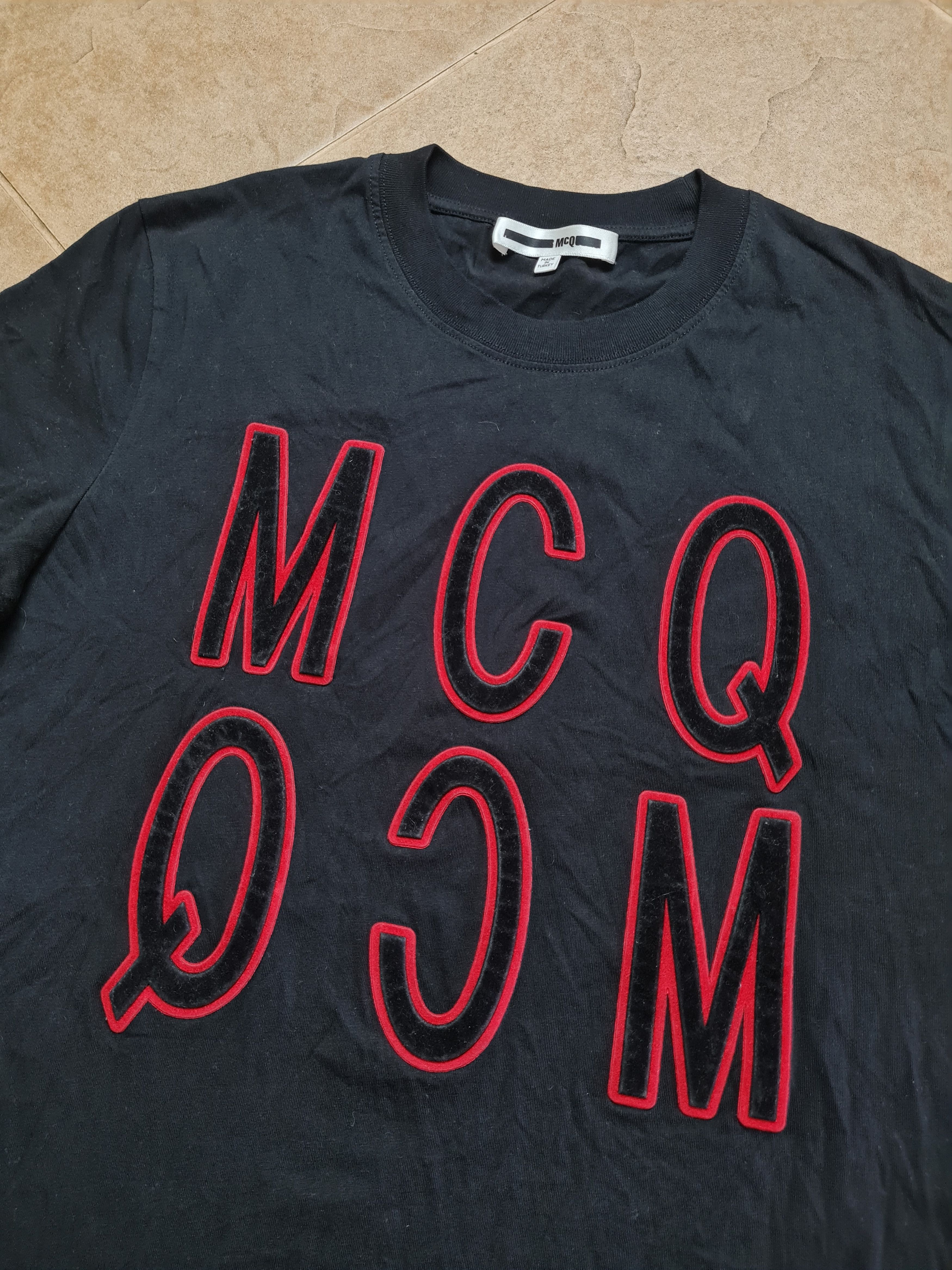 Alexander McQueen T-shirts Alexander McQueen MCQ designer big logo Size M Size US M / EU 48-50 / 2 - 3 Thumbnail