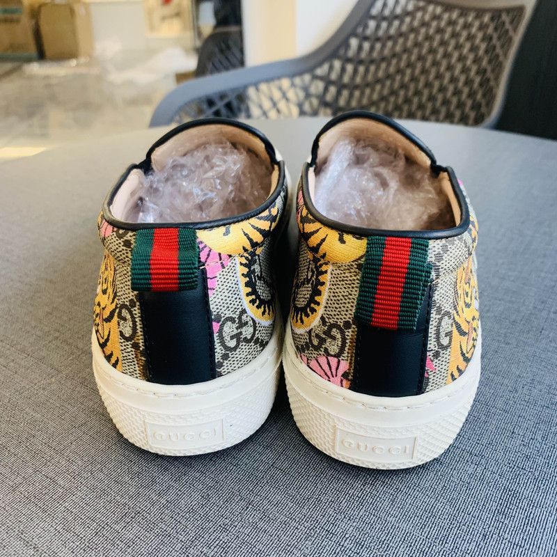 Gucci Gucci Tiger Print Casual Slip-On Shoes - Size US 5.5 / EU 38 - 3 Thumbnail