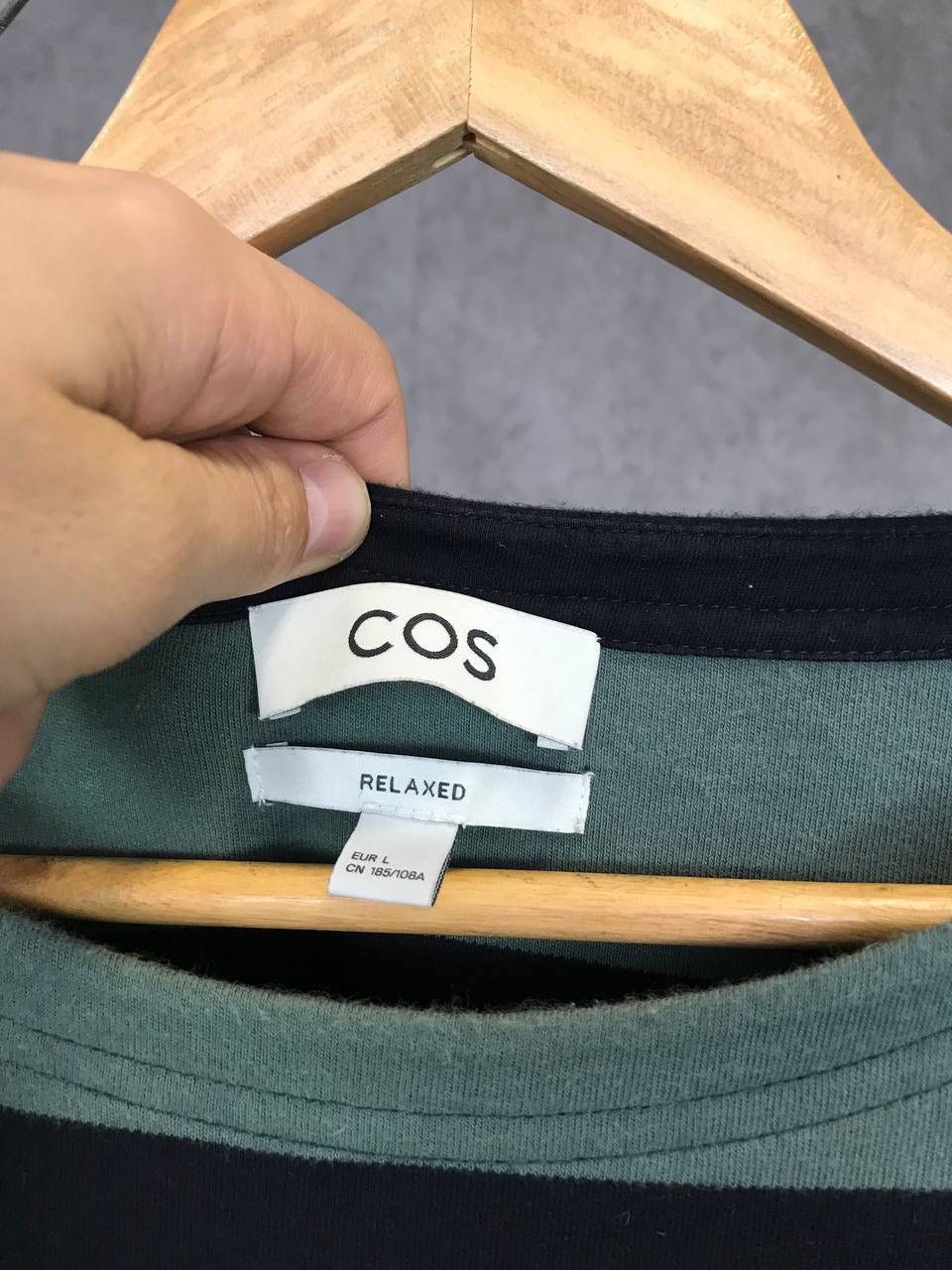 Cos Cos designer striped sweatshirt Size US L / EU 52-54 / 3 - 3 Thumbnail