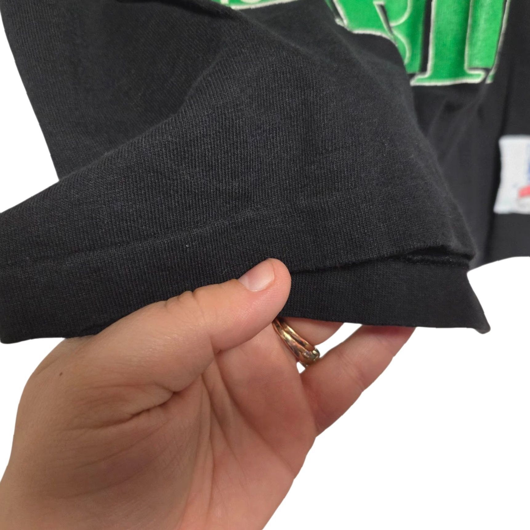 Nutmeg VINTAGE Nutmeg Boston Celtics Larry Bird Rap Tee Mens M Black 90s Single Stitch Hip Hop Mens Size US M / EU 48-50 / 2 - 3 Thumbnail