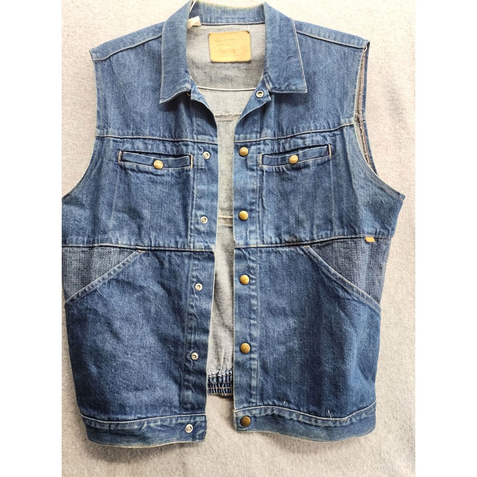 Denime VINTAGE Levi Denim Vest Sz Medium Leather Tab Distressed Elastic Waist 4 Pockets Mens M Size US M / EU 48-50 / 2 - 2 Thumbnail