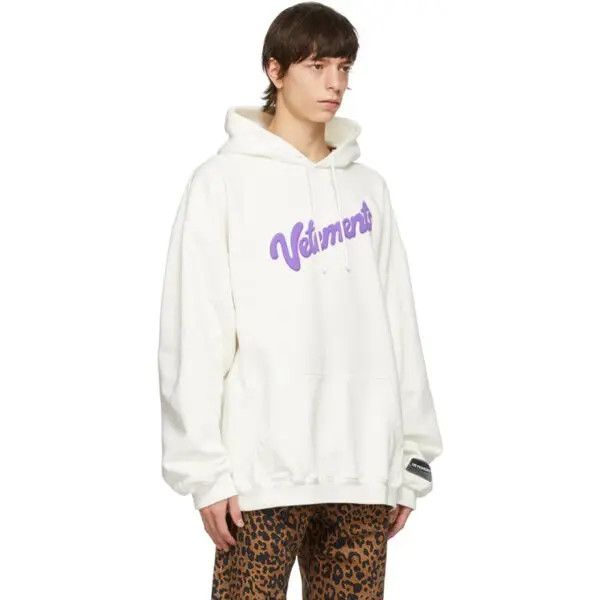Vetements o1y0924 Hoodie in White Size US XS / EU 42 / 0 - 2 Thumbnail