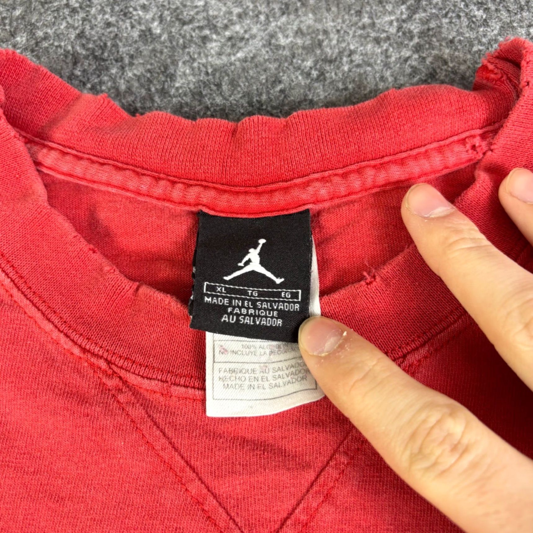 Jordan Brand VINTAGE Jordan Brand T-Shirt Mens XL Red Jumpman 23 Graphic Distressed Cotton Size US XL / EU 56 / 4 - 7 Thumbnail