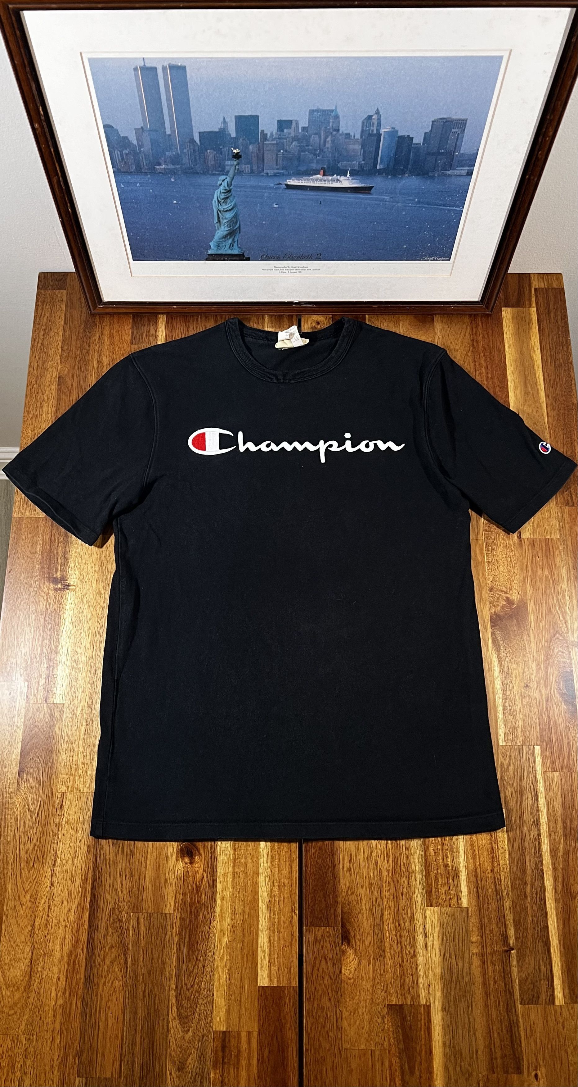 Champion Vintage Champion Shirt Men Medium Black 90s Embroidered logo Size US M / EU 48-50 / 2 - 1 Thumbnail