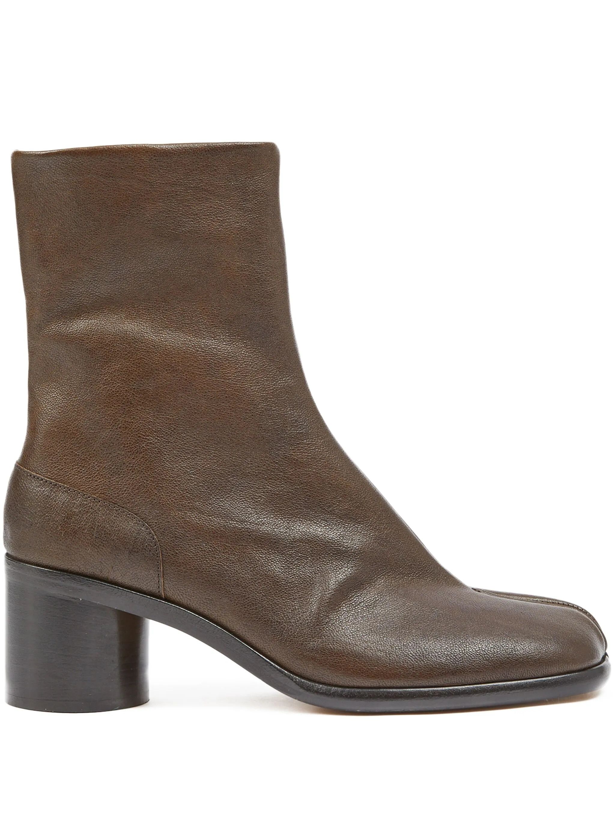 o1w1db10525 Tabi Ankle Boots in Brown