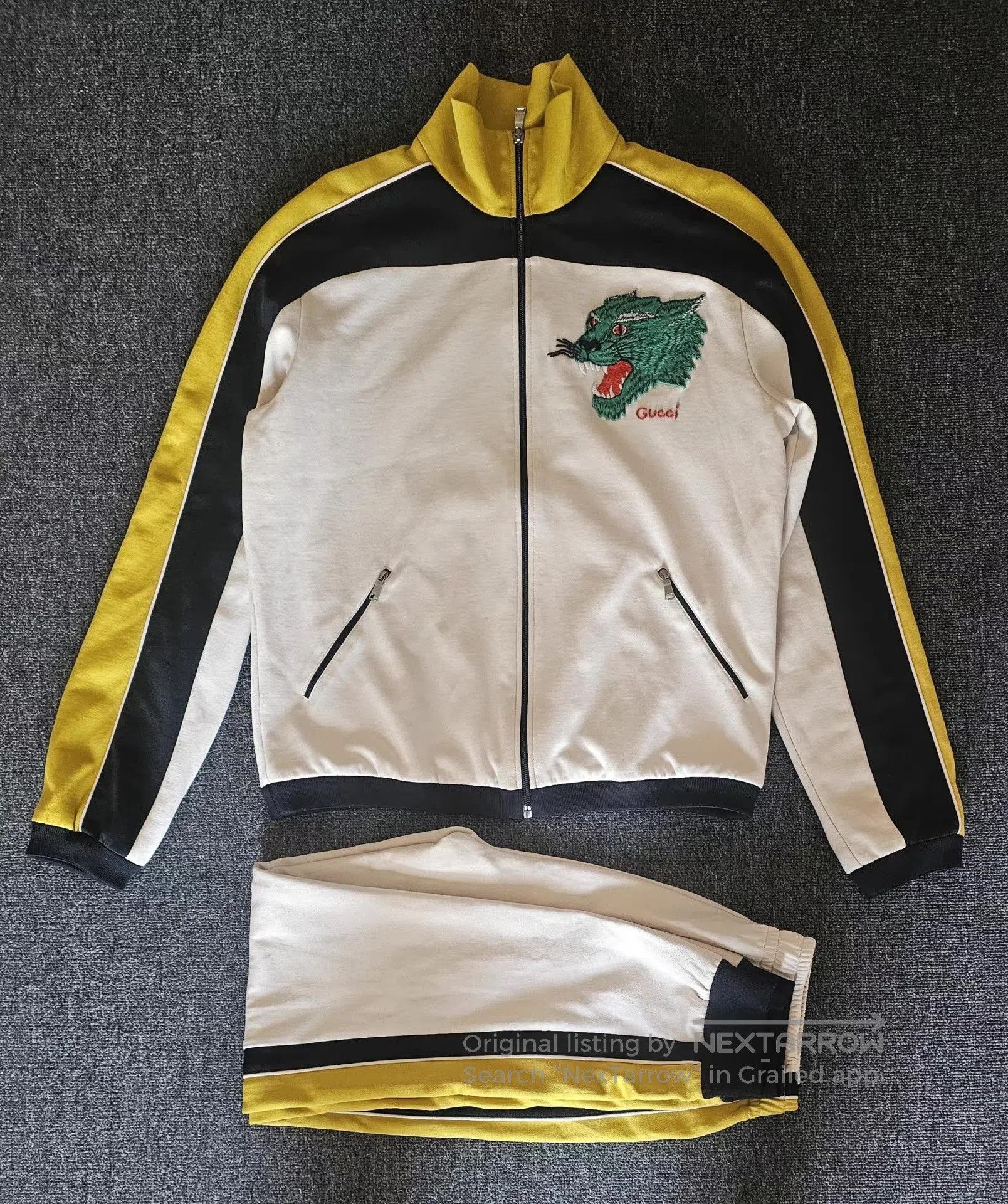 Gucci White Track Jacket with Green Panther Embroidery. Size US M / EU 48-50 / 2 - 1 Thumbnail
