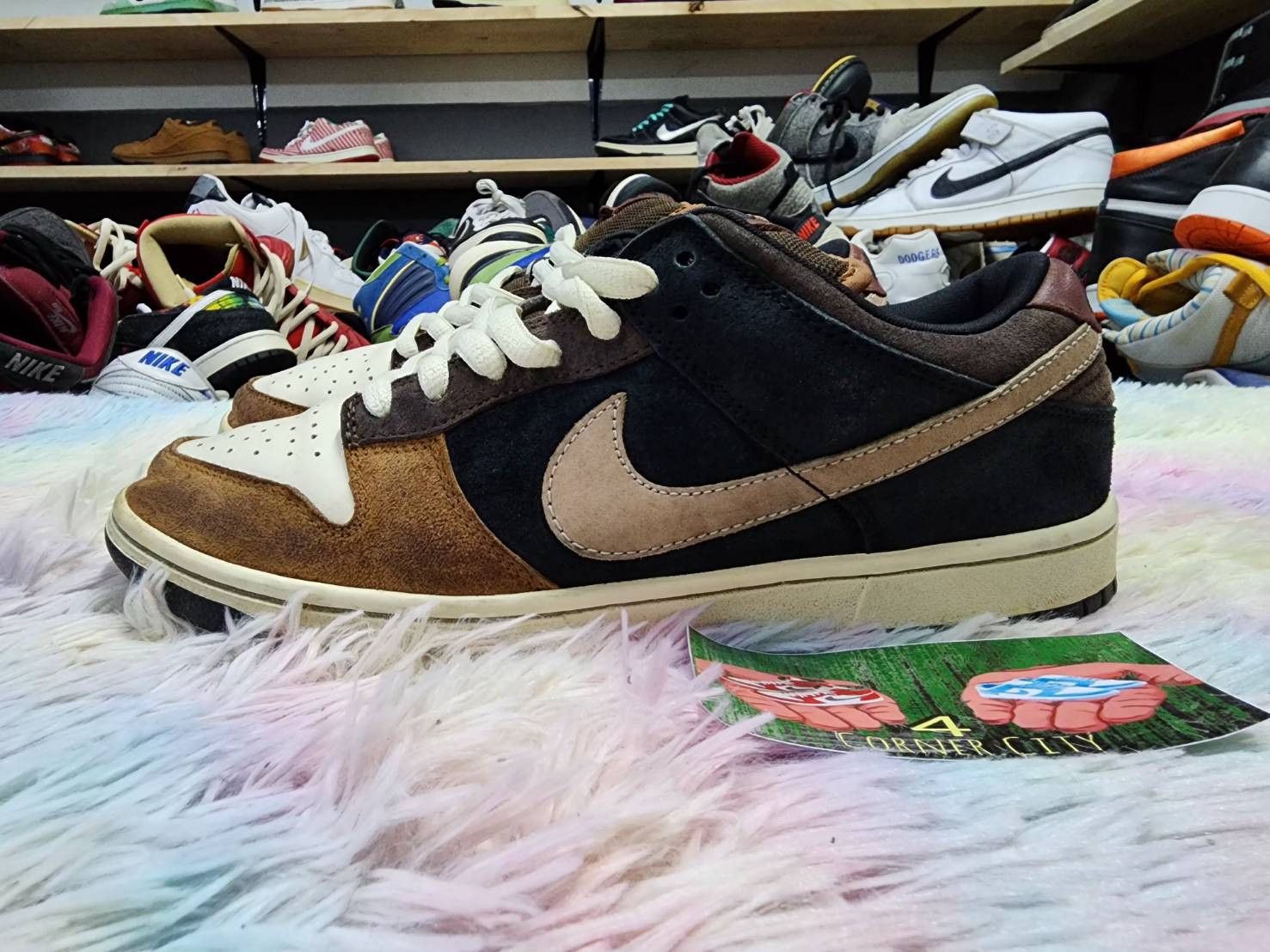 Nike sb strummer sale