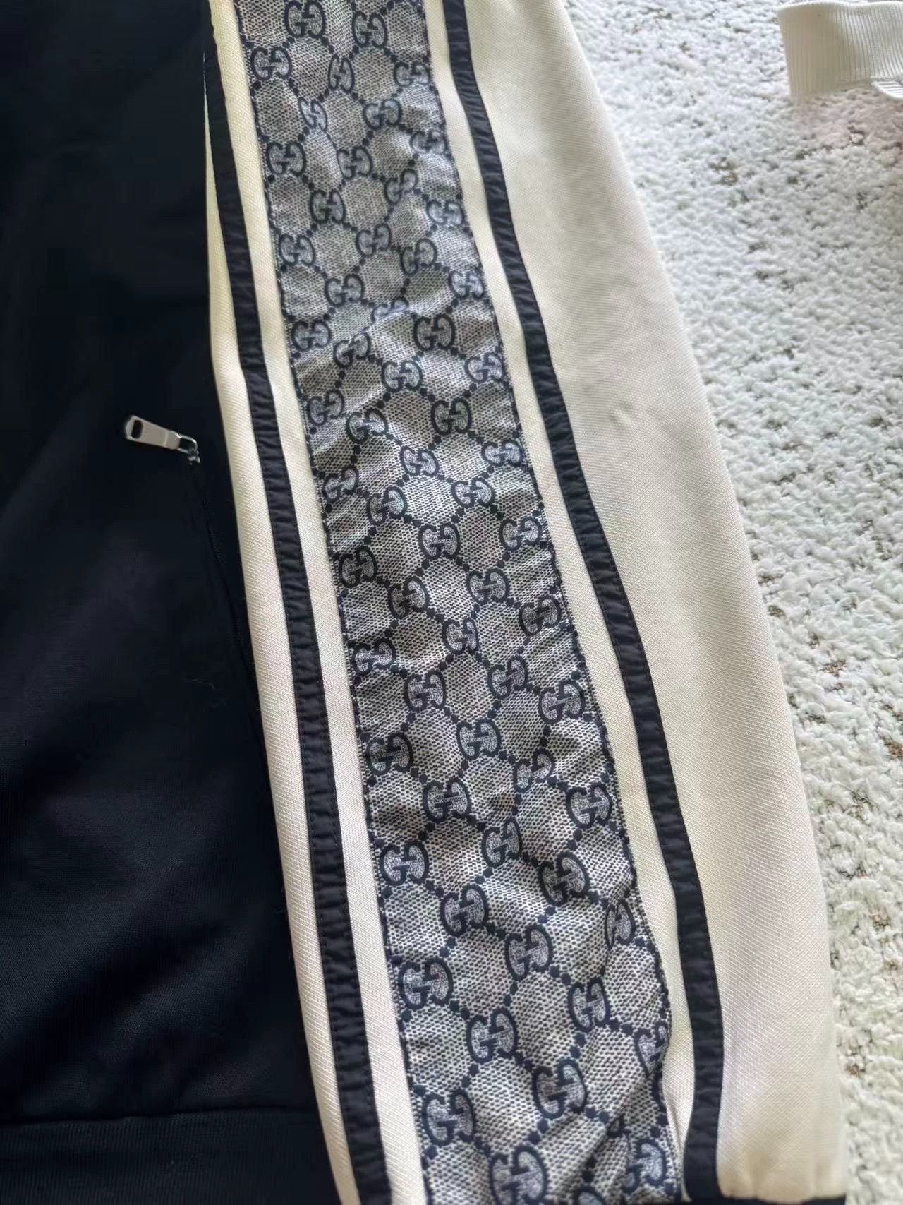 Gucci Gucci Snake Print XS School Jacket Authentic 99 New Size US XS / EU 42 / 0 - 3 Thumbnail