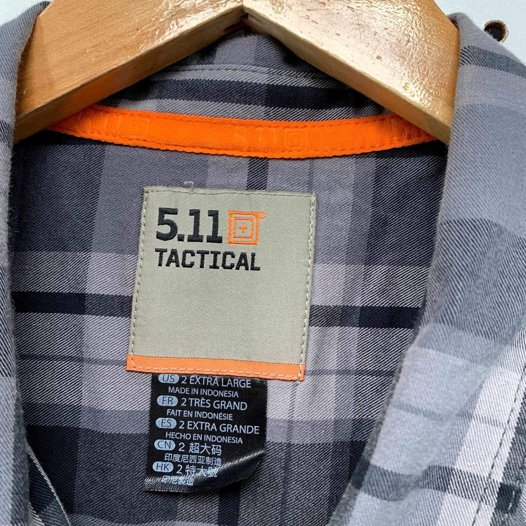 Vintage 5.11 Tactical Plaid Shirt Mens 2XL Gray Plaid Long Sleeve Rapid Entry Shirt Mens 2XL Gray Plaid Long Sleeve Button-Up Casual Workwear Mens Size US XXL / EU 58 / 5 - 3 Thumbnail