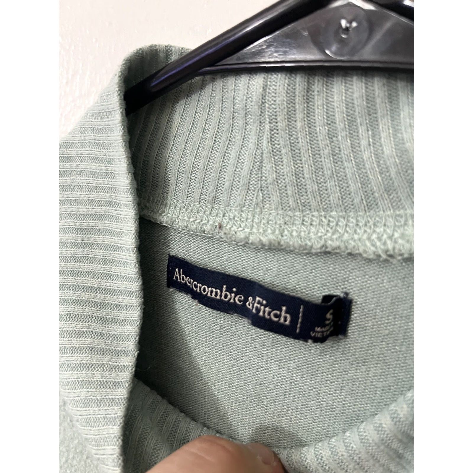 Abercrombie & Fitch Abercrombie Fitch Sweater Women’s Small Mint Gre Long Sleeve Crop Mock Neck Cozy Size S / US 4 / IT 40 - 2 Thumbnail