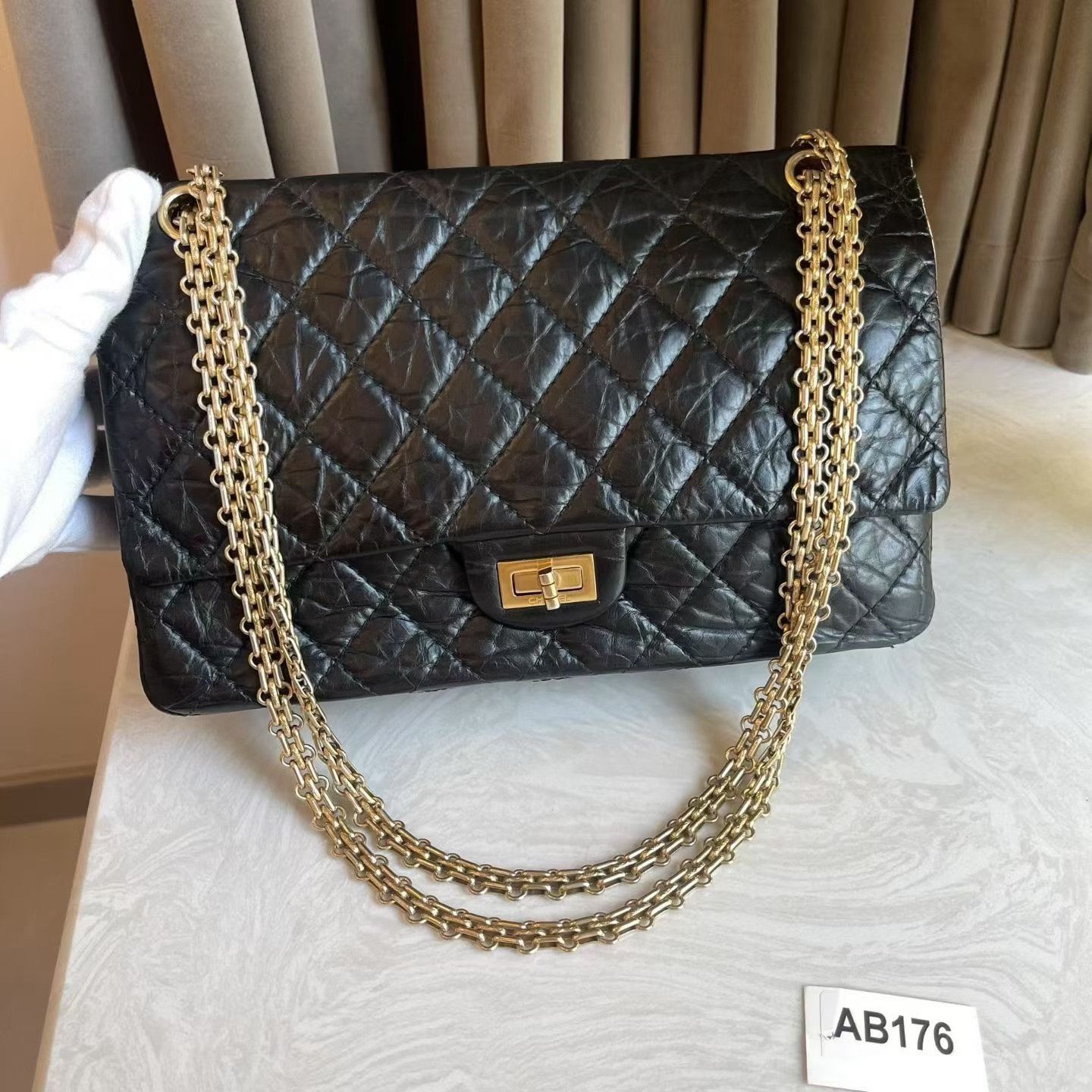 Chanel Pre-loved Bag Very good condition Size ONE SIZE - 1 Thumbnail
