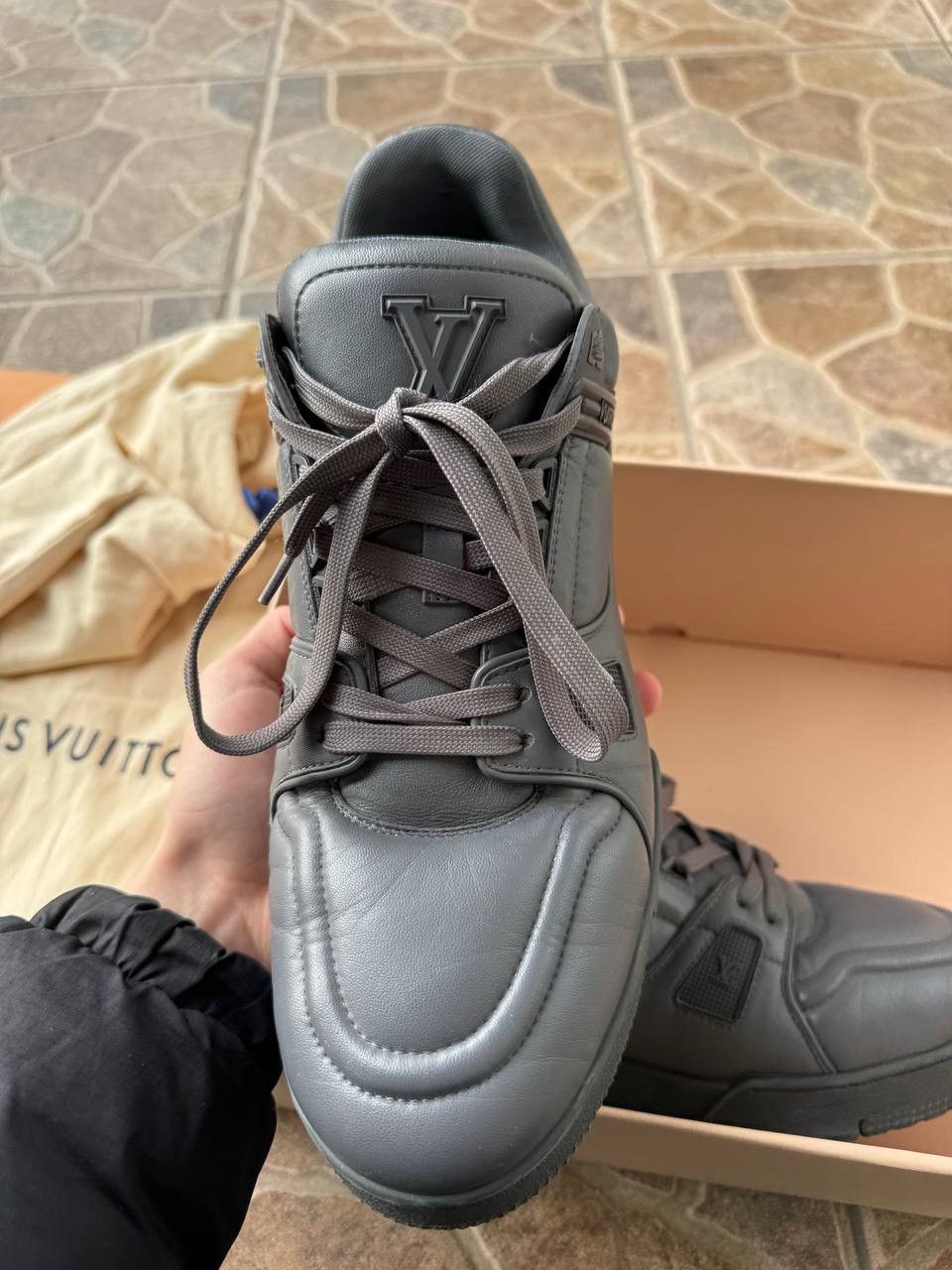 Louis Vuitton Louis Vuitton leather grey trainers Size US 11 / EU 44 - 4 Thumbnail