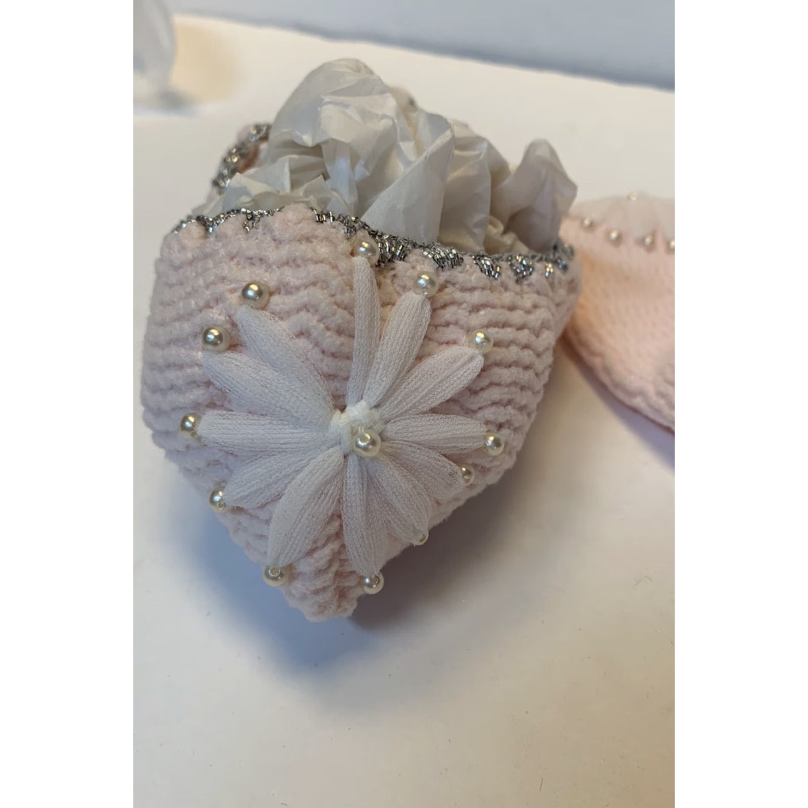 Vintage VINTAGE Ladies Slippers Pink Nylon Knit Pearls Silver Thread Size ONE SIZE - 2 Thumbnail
