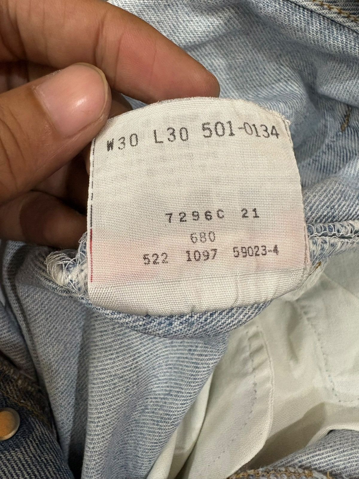 Levi's Vintage 90s Levis 501 Light Wash Distressed Loose Jeans Size US 30 / EU 46 - 10 Thumbnail