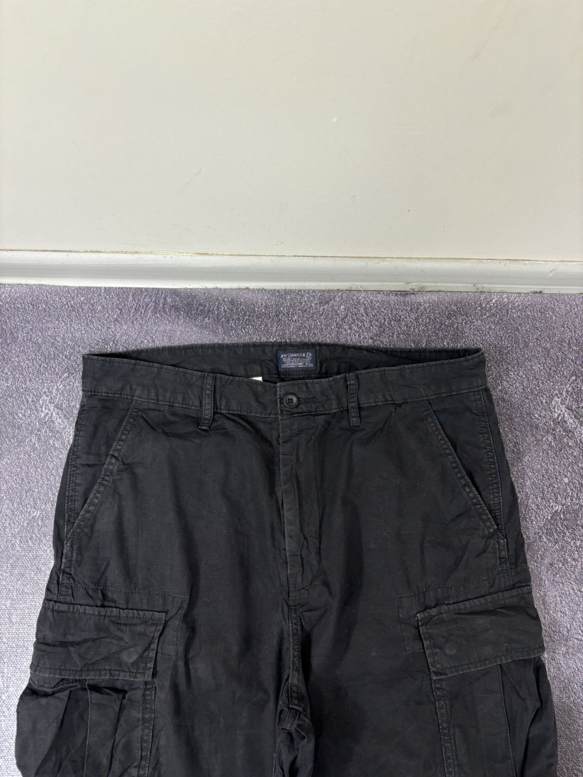 Levi's Vintage Levi’s Y2K Black Men’s Utility Hype Cargo Shorts Size US 34 / EU 50 - 6 Thumbnail