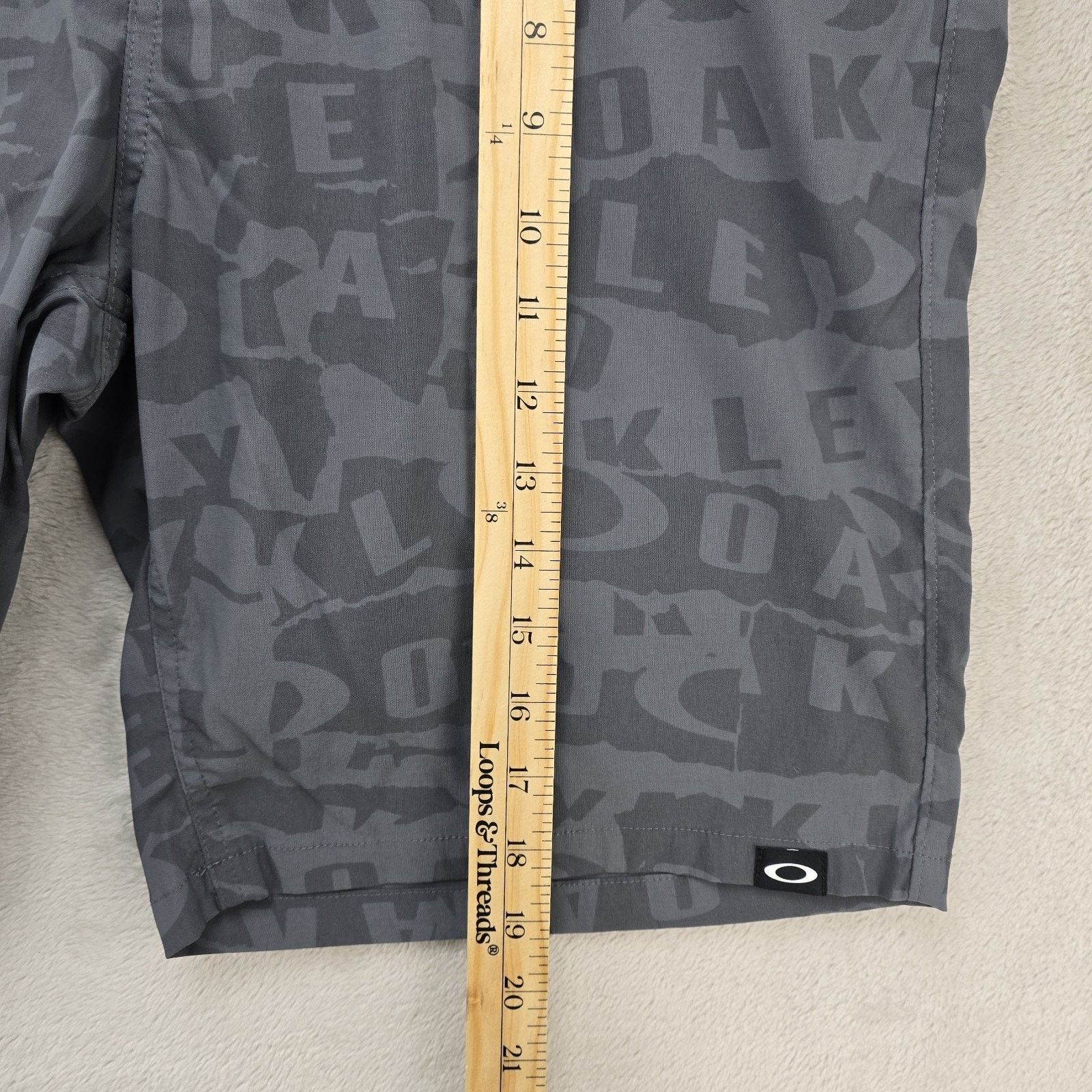 Oakley Oakley Golf Transition Ransom Short Mens 33 Gray Collage AOP Size US 33 - 13 Thumbnail