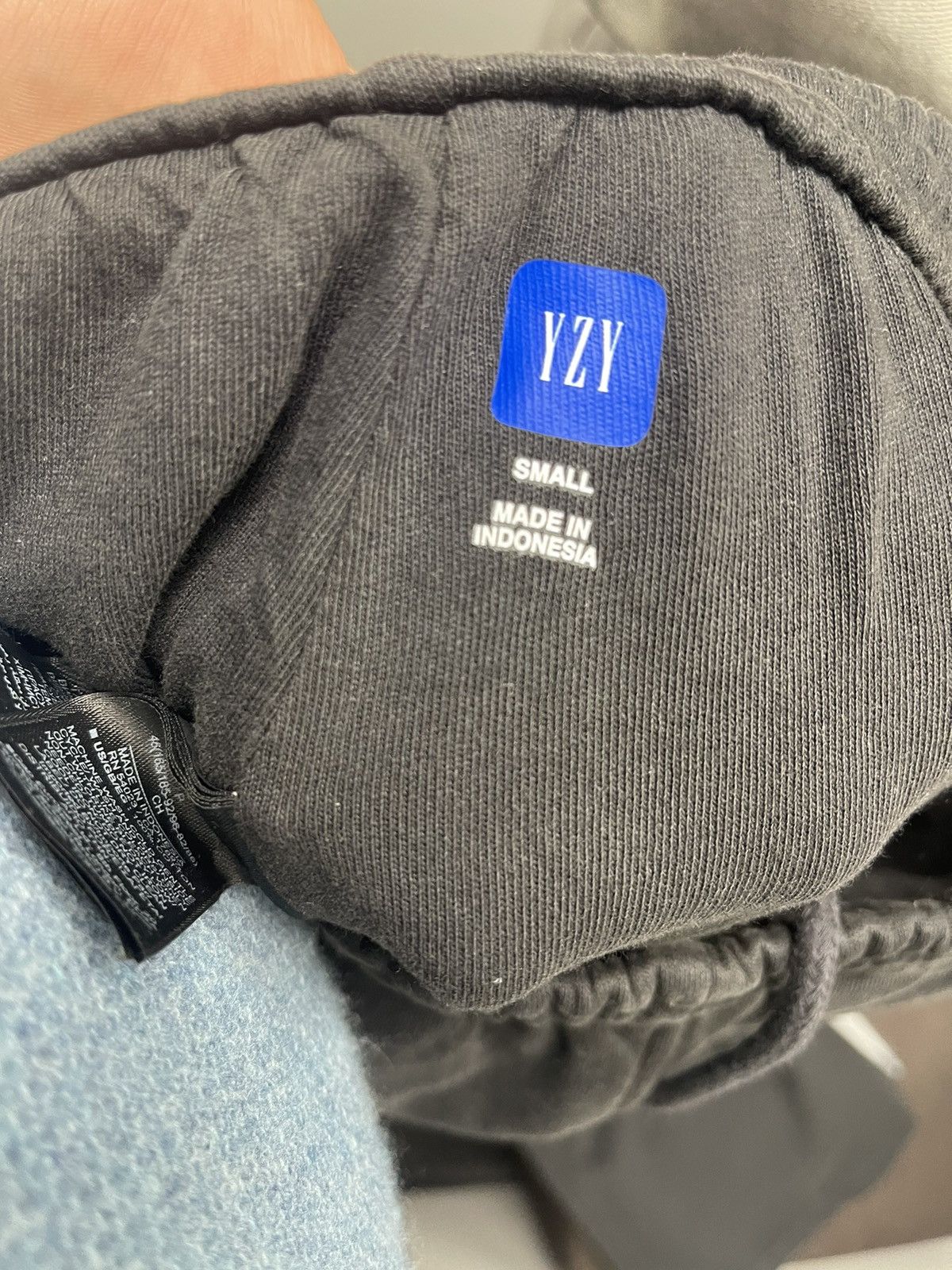 Balenciaga × Gap × Kanye West YEEZY GAP WIDE LEG FRARED SWEATPANTS BLACK Size US 30 / EU 46 - 4 Thumbnail