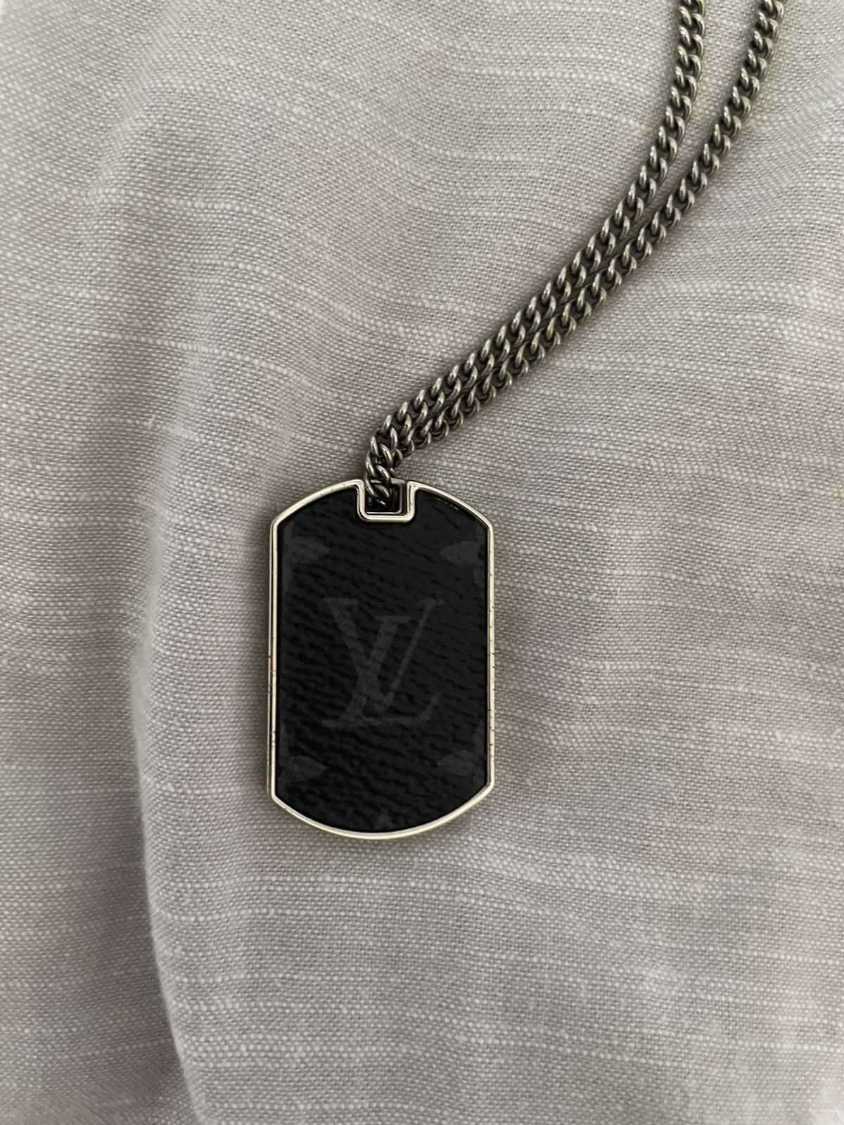 Jewelry × Louis Vuitton × Vintage louis vuitton black monogram eclipse pendant Size ONE SIZE - 1 Thumbnail