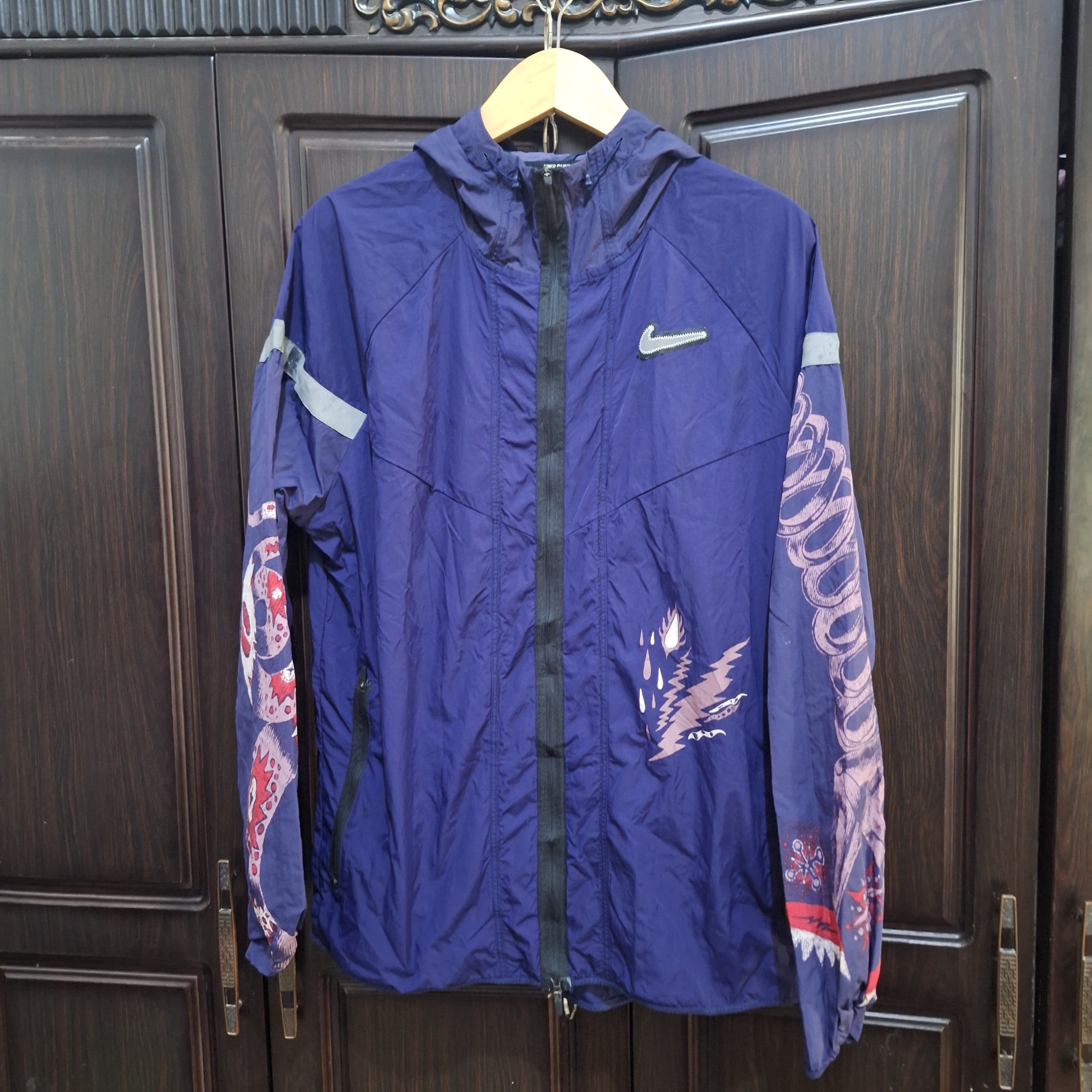 Nike Nike Chinese Purple Dragon Wild Run Jacket Size US XL / EU 56 / 4 - 1 Thumbnail