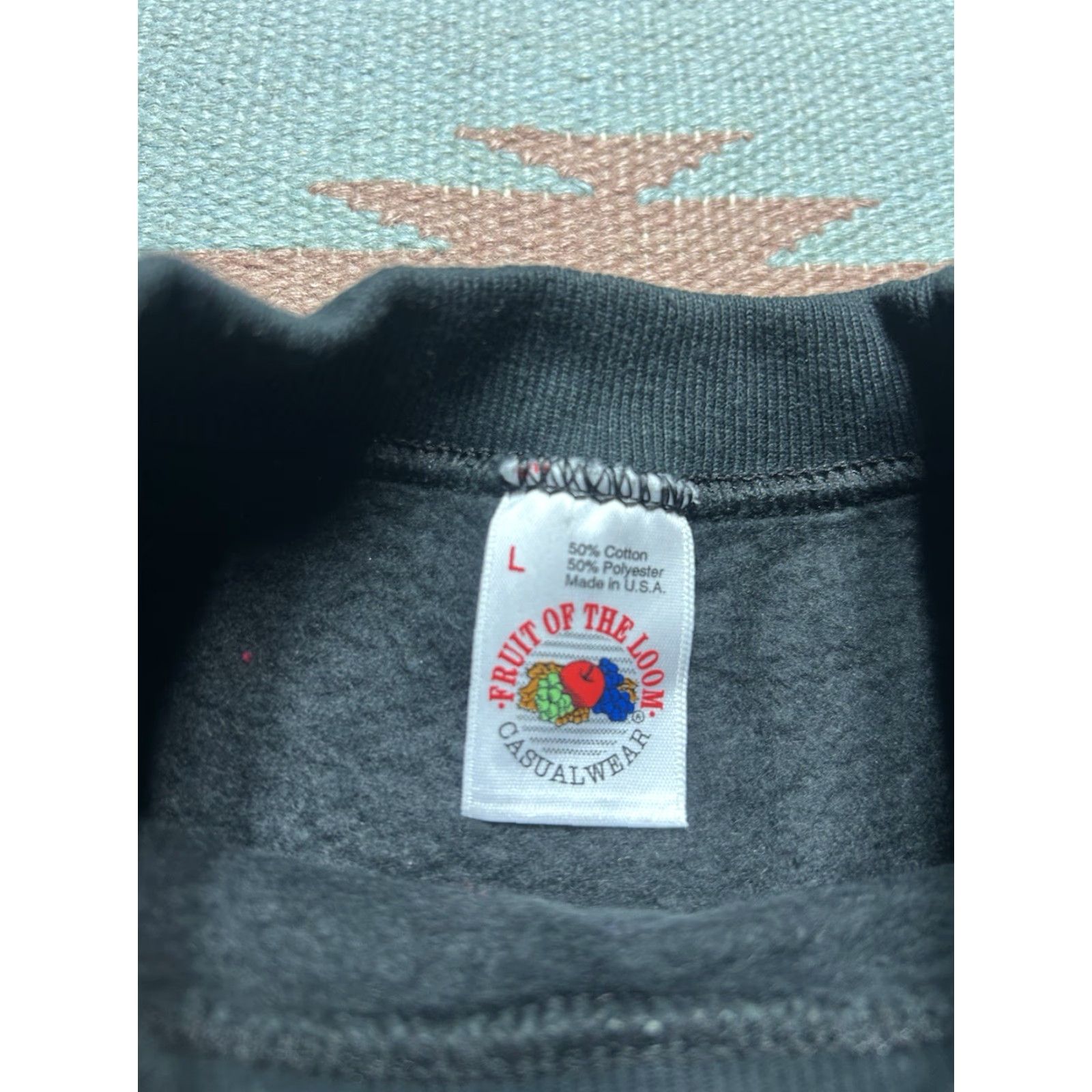 Fruit Of The Loom VINTAGE 90s Fruit of the Loom Sweatshirt Geometric Crewneck Large Black Mens Size US L / EU 52-54 / 3 - 4 Thumbnail