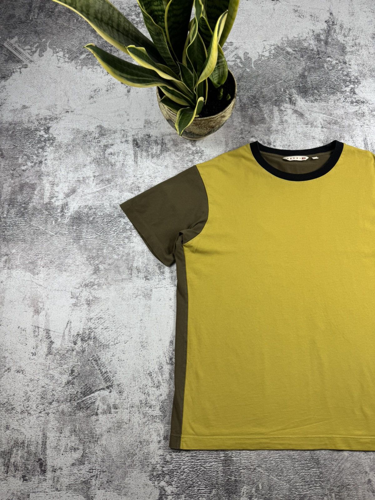 Marni × Uniqlo MARNI X UNIQLO Yellow Basic Blank Large Luxury Cotton Jersey Basic T-Shirt Tee Size US L / EU 52-54 / 3 - 2 Thumbnail