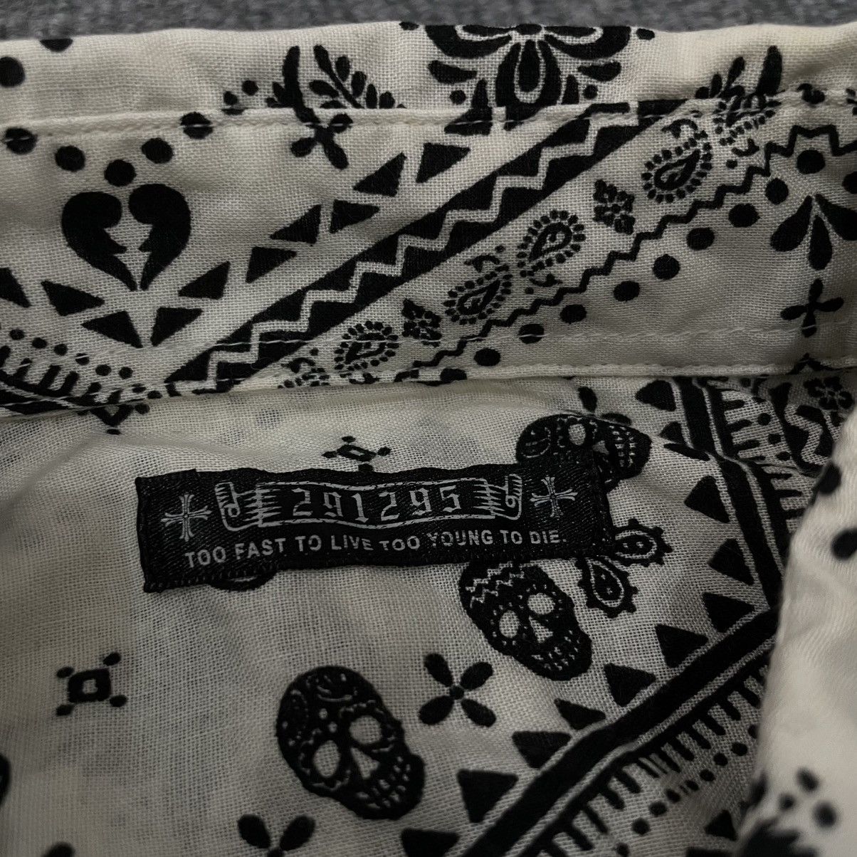 291295=Homme 291295=HOMME Paisley Bandana Gradient Button Up Shirt Vkei Size US S / EU 44-46 / 1 - 4 Thumbnail