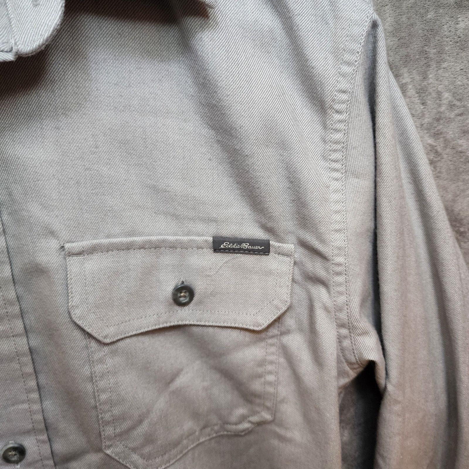 Eddie Bauer Eddie Bauer Men M Gray Long Sleeve Button-Up T-Shirt Size US M / EU 48-50 / 2 - 4 Thumbnail