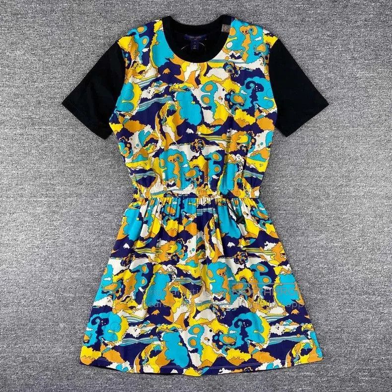 Louis Vuitton Louis Vuitton Silk Patchwork Dress. Size US 36 / EU 52 - 1 Thumbnail