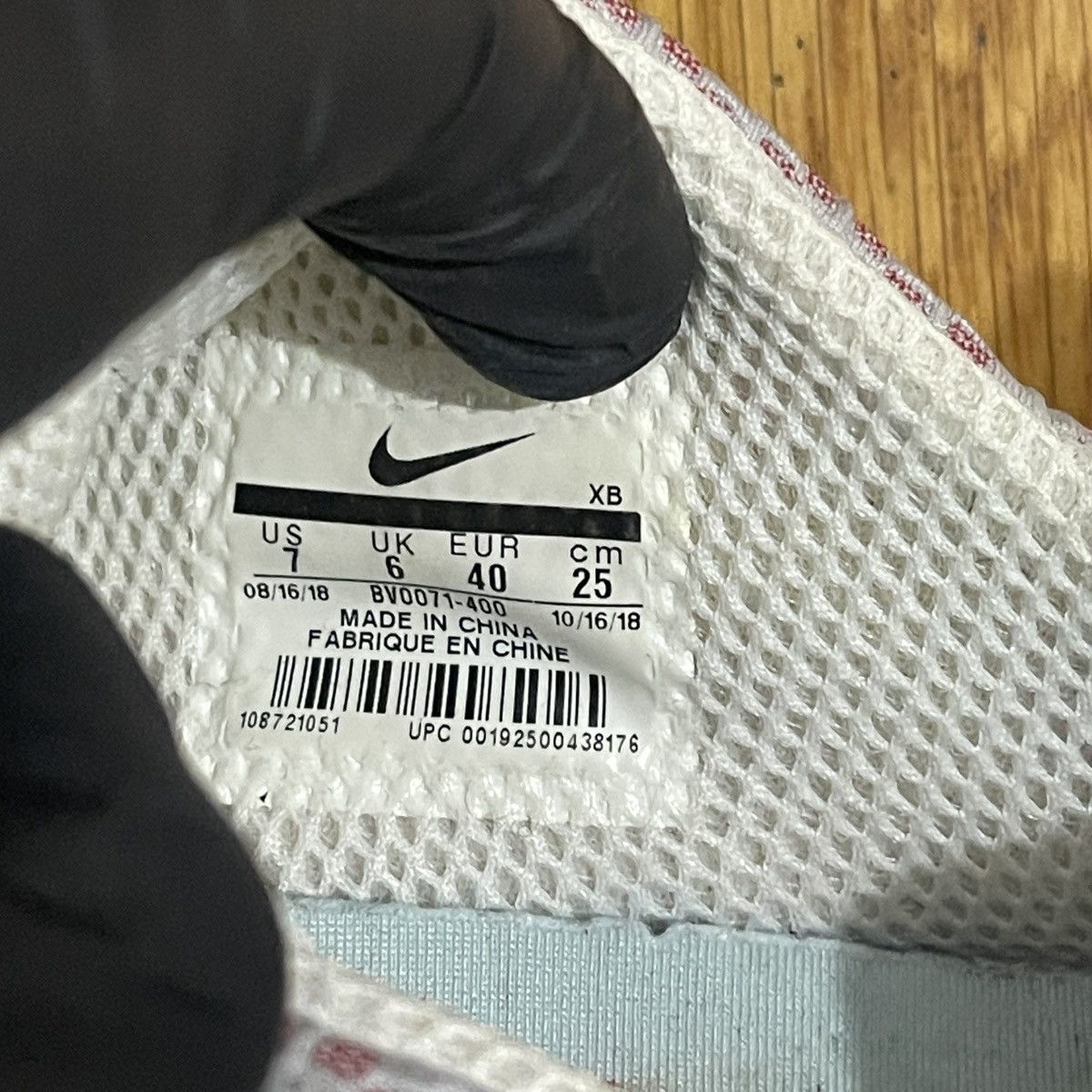 Comme des Garcons × Nike Cdg x Nike Foot Tent Presto Size US 7 / EU 40 - 7 Thumbnail