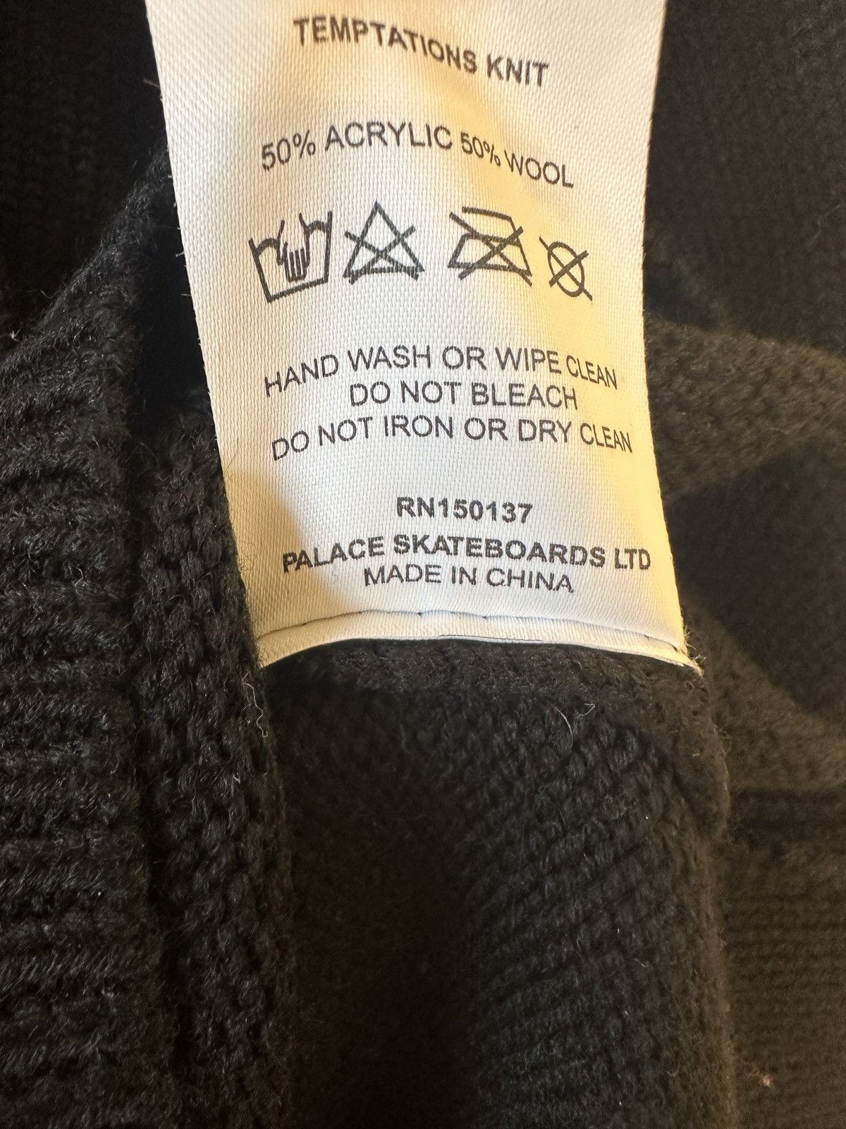 Palace Temptation knit Size US M / EU 48-50 / 2 - 3 Thumbnail