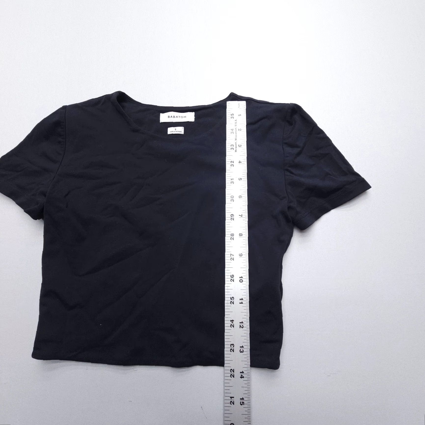 Aritzia Aritzia T-Shirt Women Cropped Slim Crew Neck Short Sleeve Black S Nylon Spandex Microfiber Solid USA Size S / US 4 / IT 40 - 4 Thumbnail