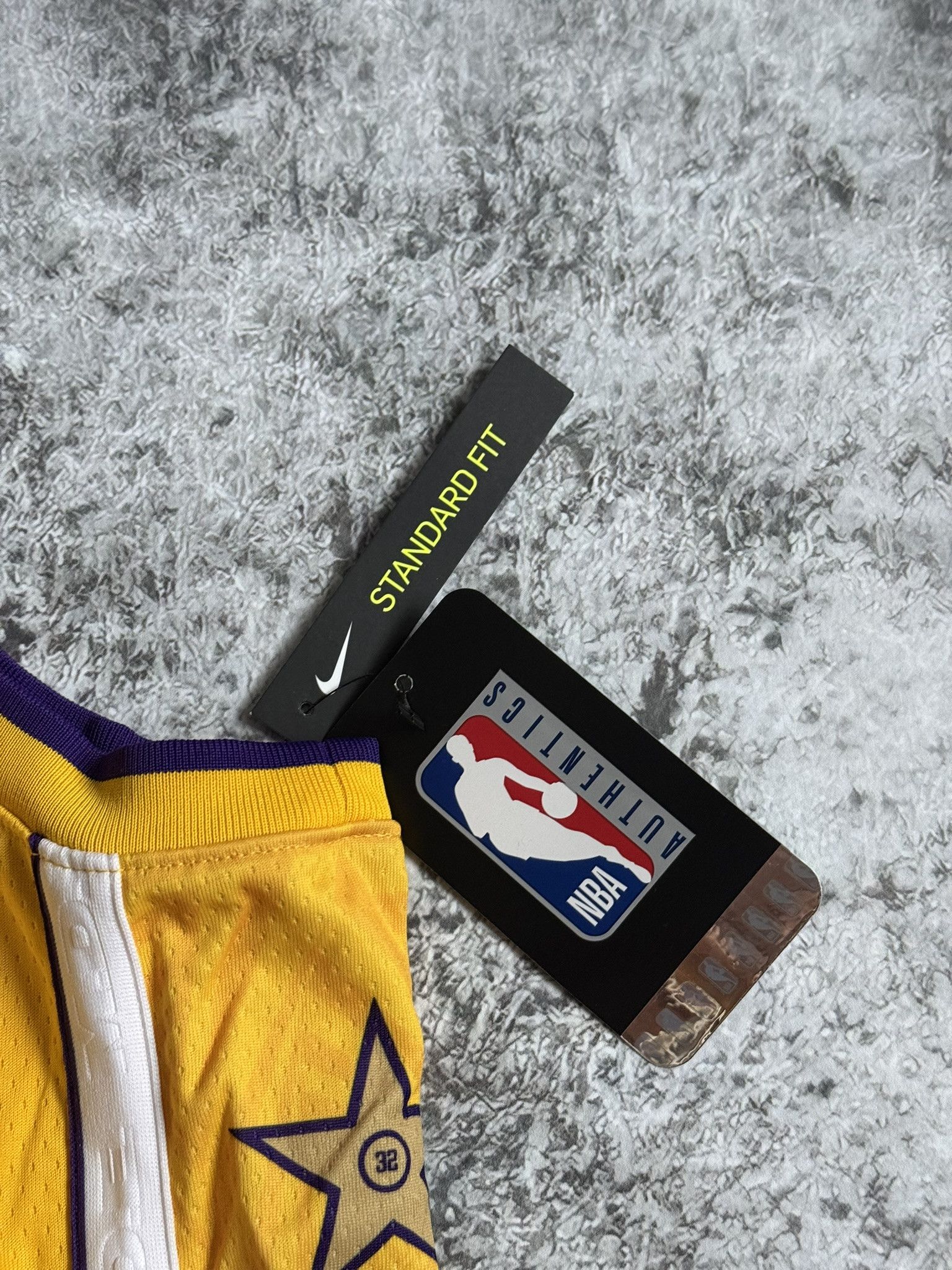 Nike LOS ANGELES LAKERS JERSEY NBA BASKETBALL SWINGMAN Nike L Size US L / EU 52-54 / 3 - 12 Thumbnail