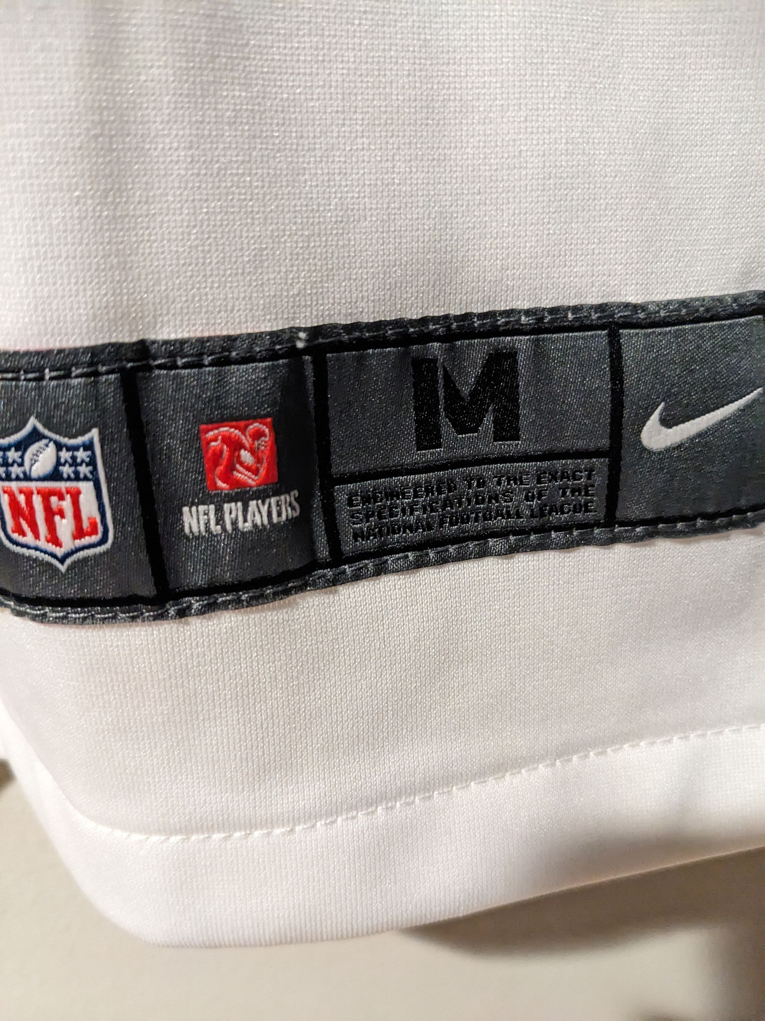 NFL × Nike New England Patriots Jones YOUTH Medium NFL Football Jersey Size US M / EU 48-50 / 2 - 6 Thumbnail