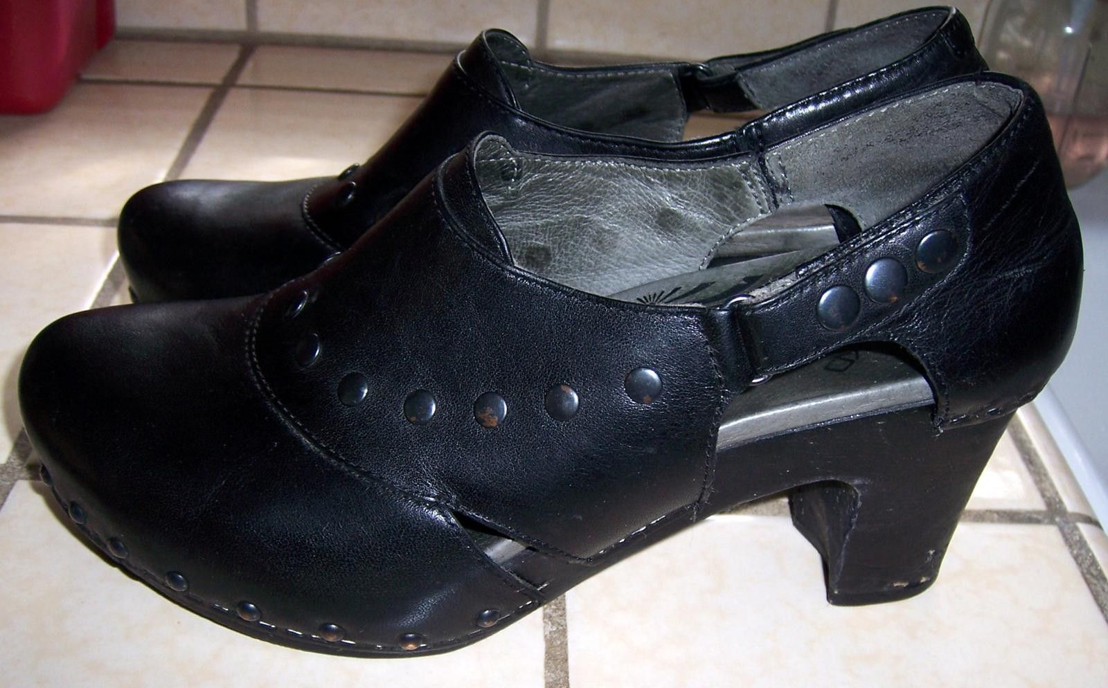 Dansko Dansko Ryder Black Leather Studded Heeled Clogs - US 9.5 Size US 9.5 / IT 39.5 - 2 Thumbnail
